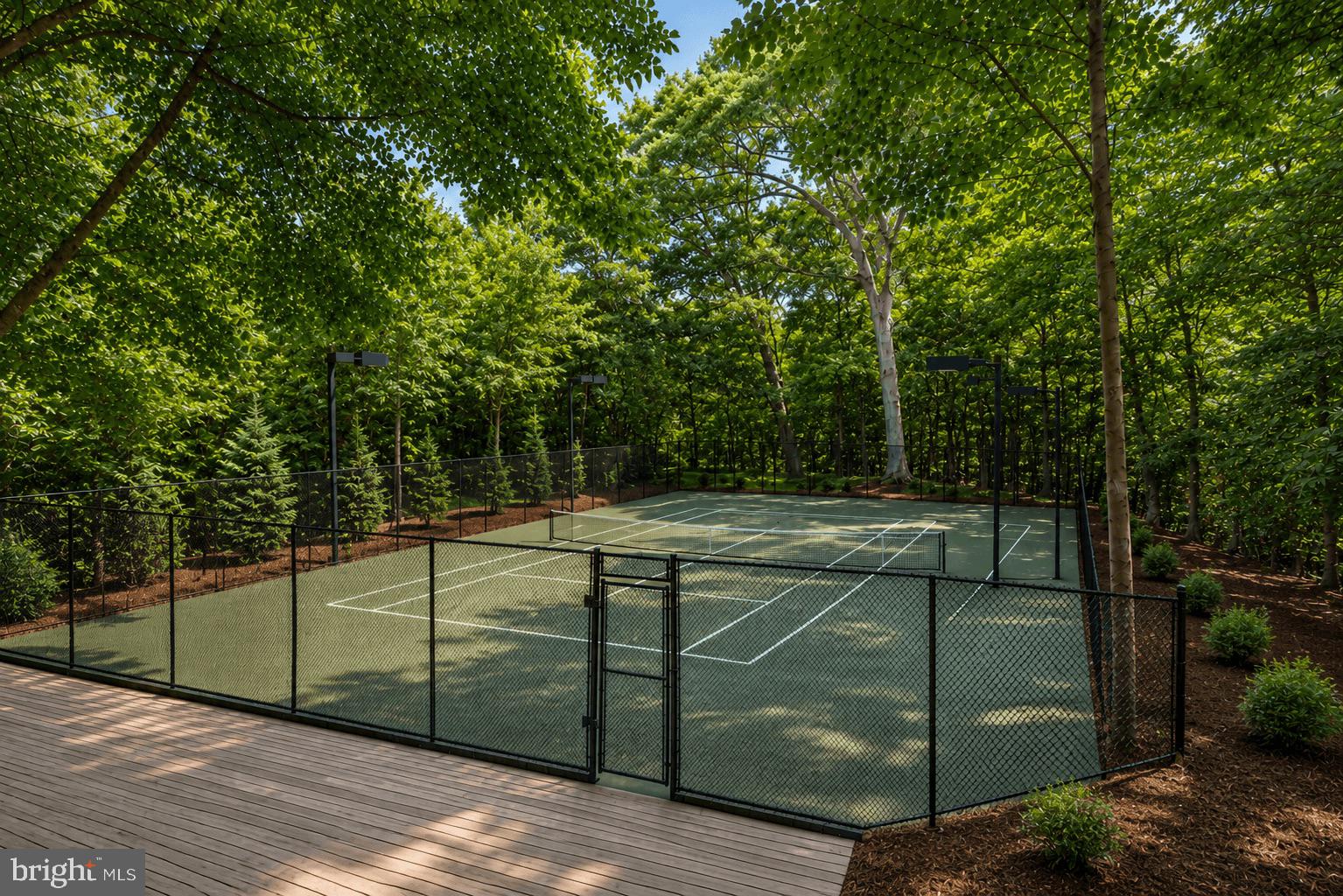 2094 Hunters Crest Way, Vienna, VA 22181 photo