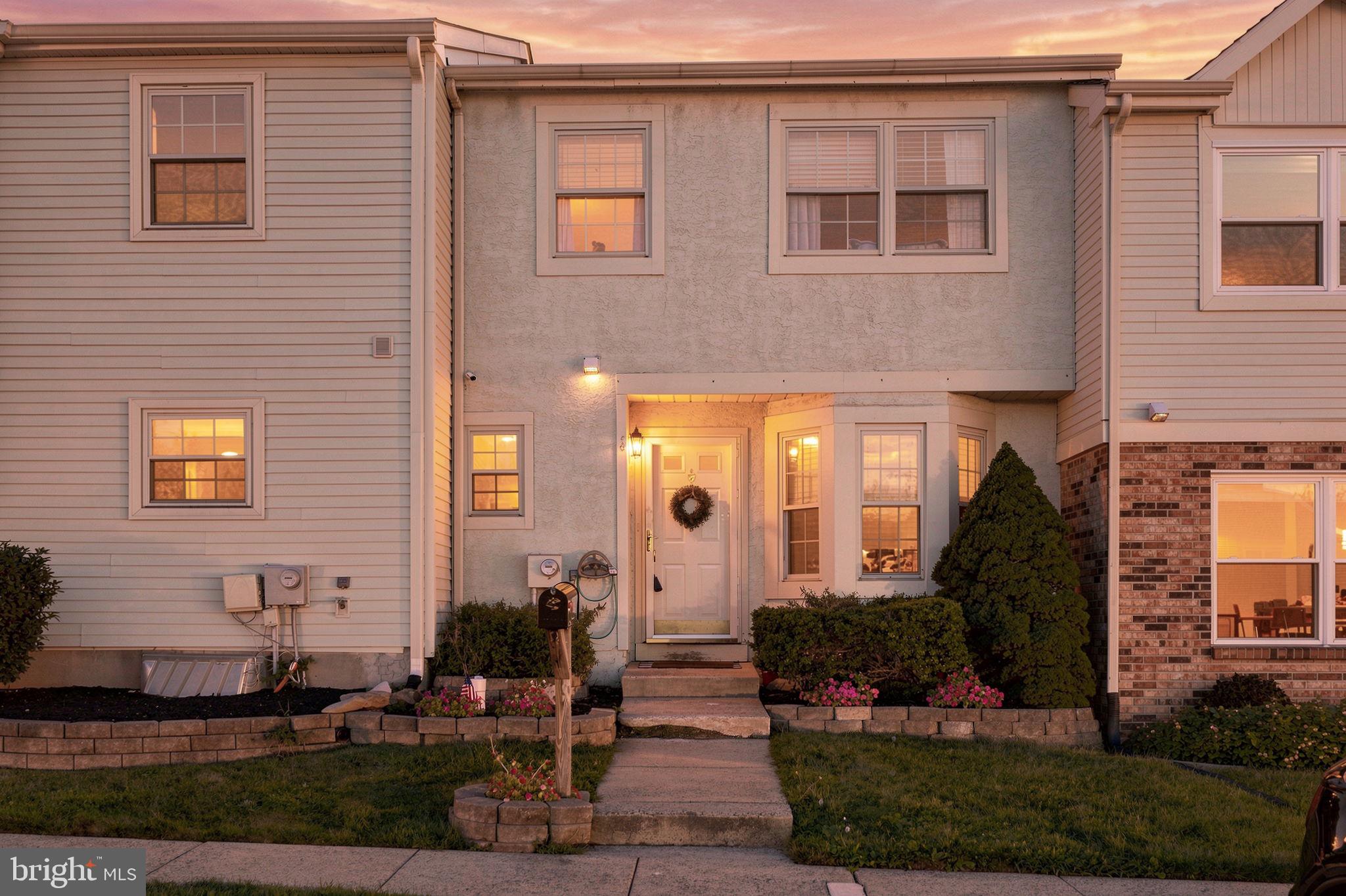 325 Wayne Ct, Hopeland, PA 18966