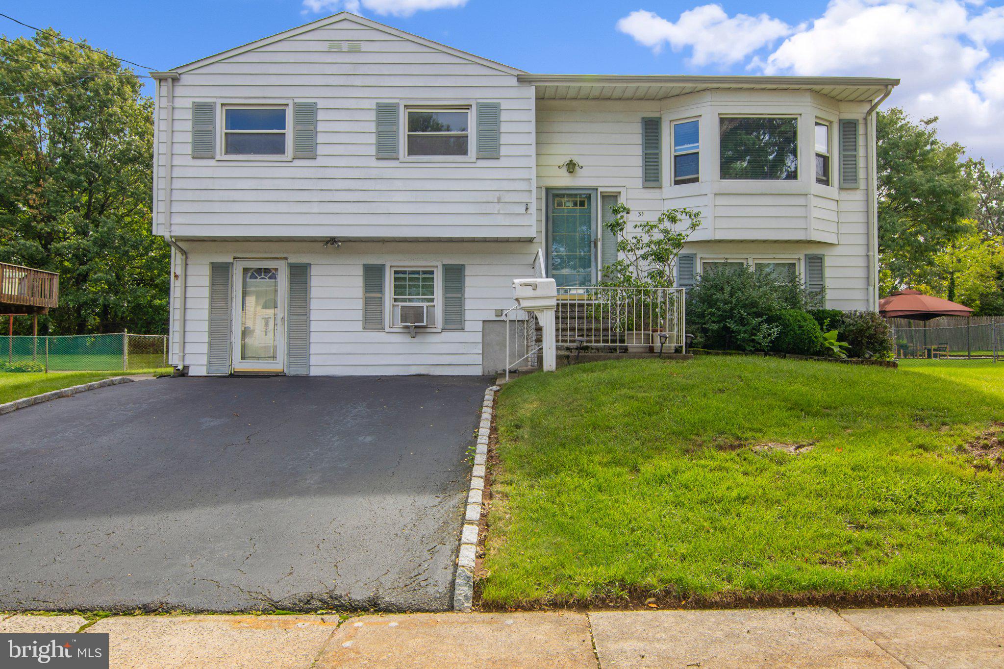 31 Heidi Dr, Fords, NJ 08863 photo