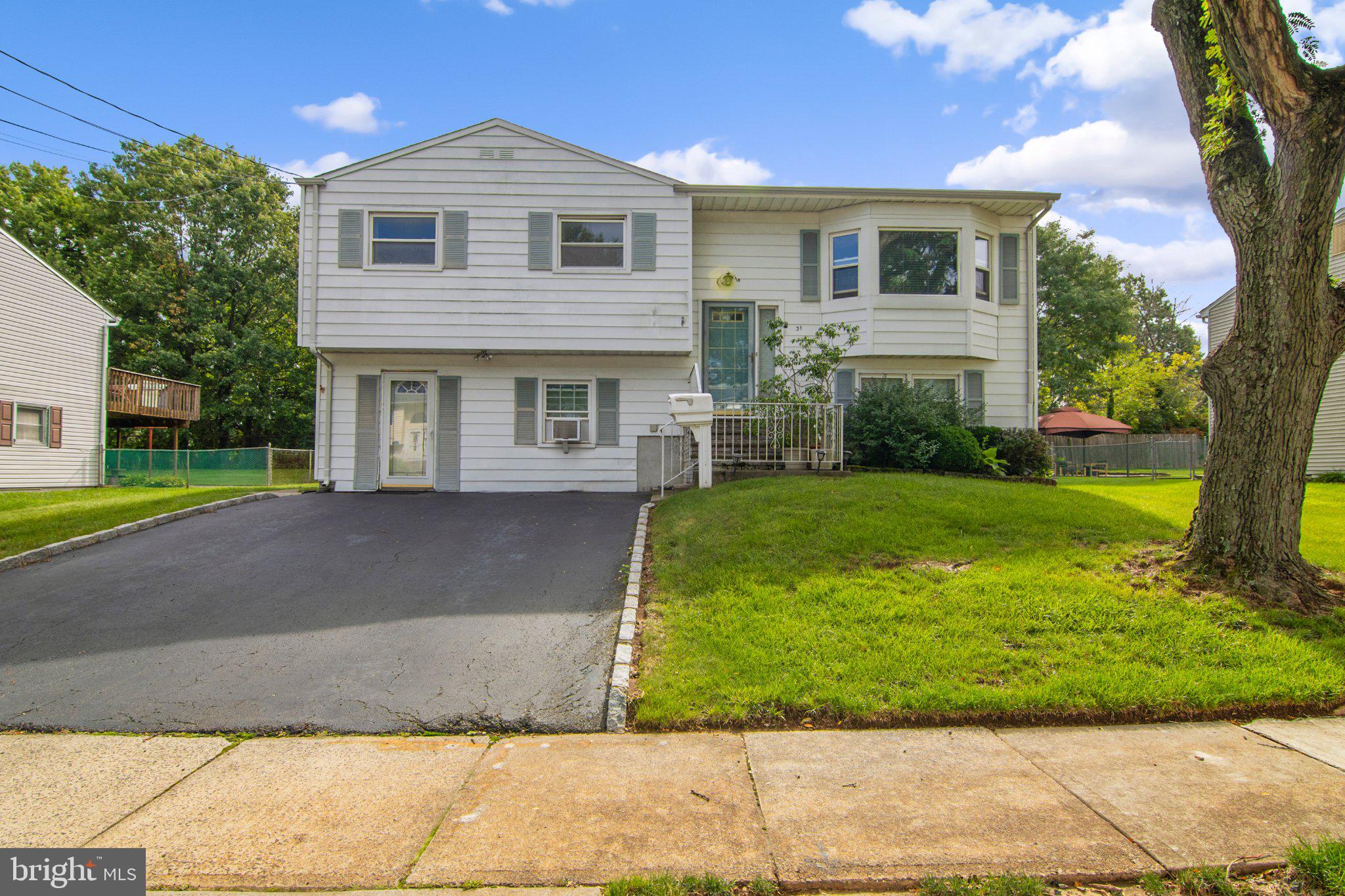 31 Heidi Dr, Fords, NJ 08863 photo