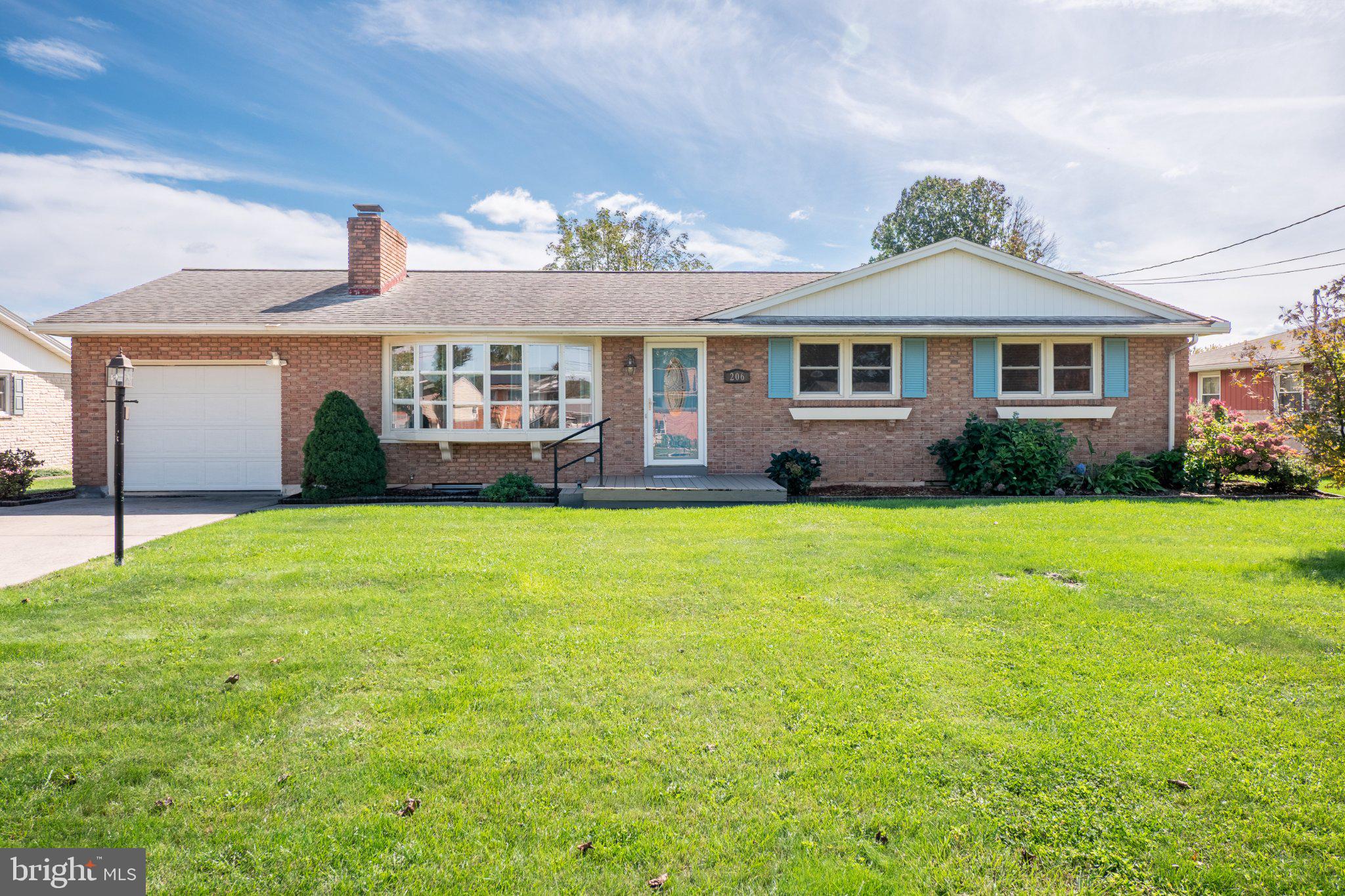 206 Mckinley Ave, Myerstown, PA 17067