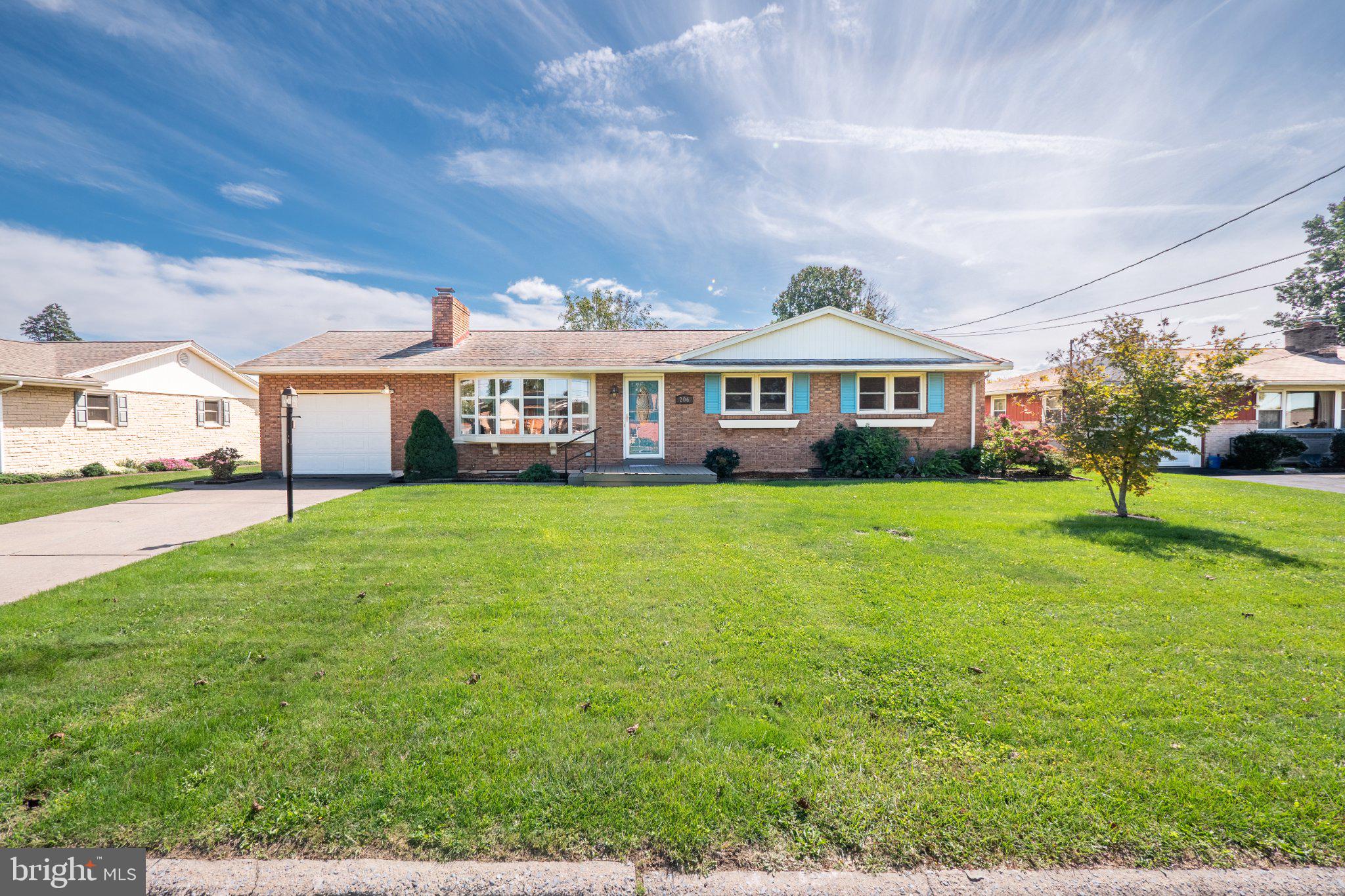 206 W Mckinley Ave, Myerstown, PA 17067 photo