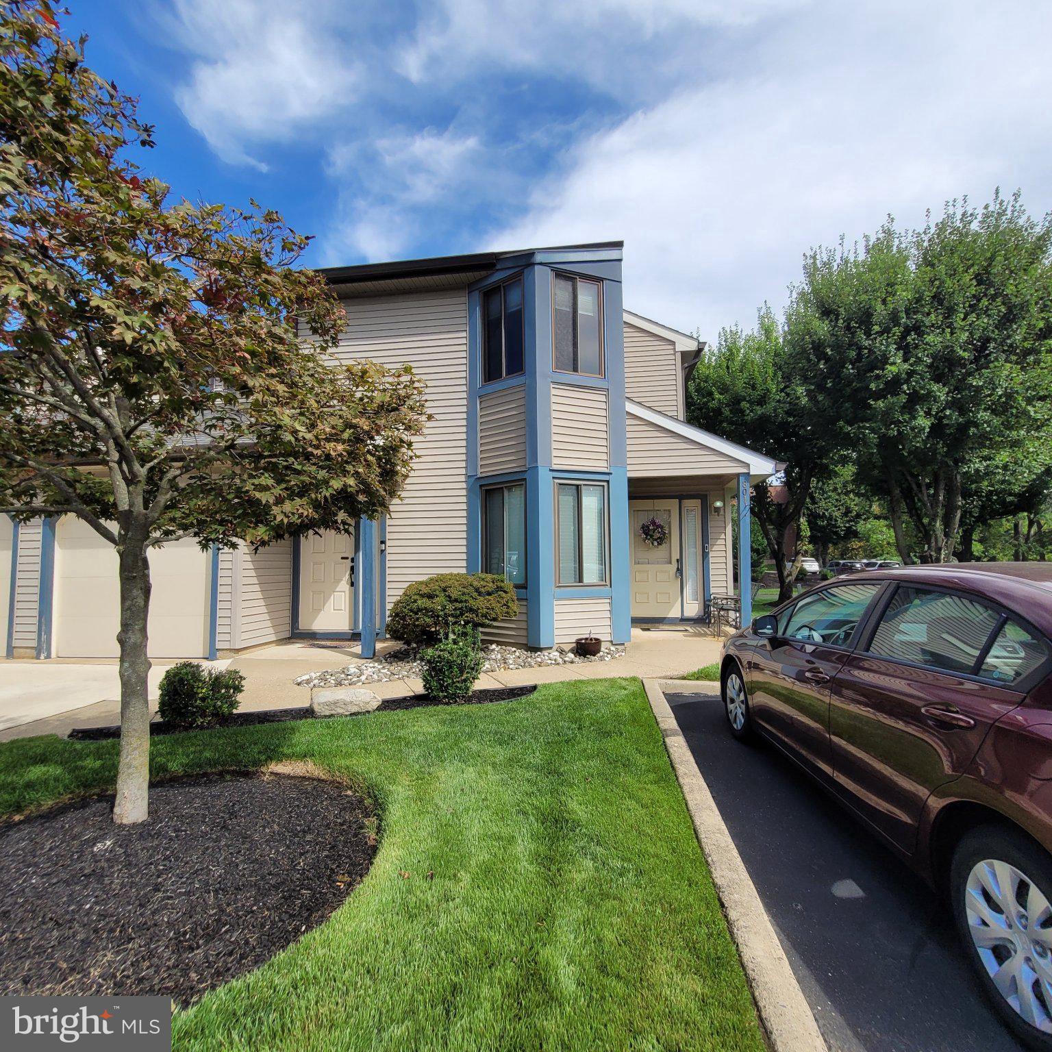 801 Chesterwood Ct, Marlton, NJ 08053