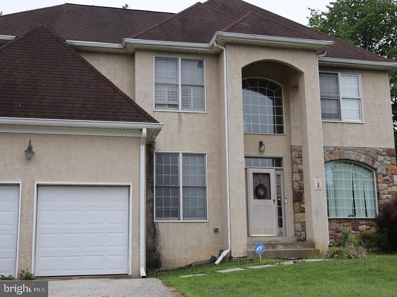 1 Kathryn Ln, Broomall, PA 19008 photo
