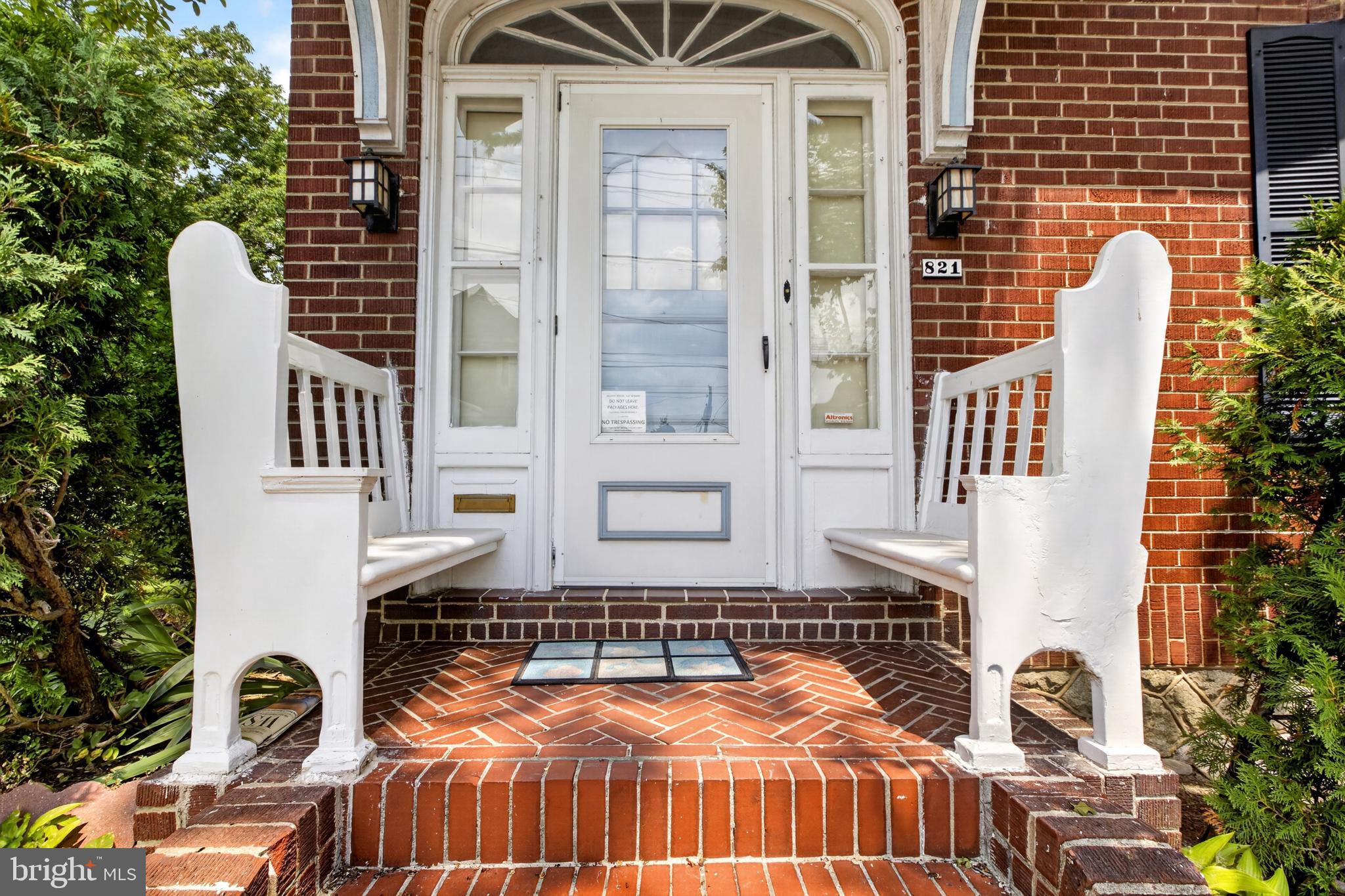 821 N Bishopthorpe St, Fountain Hill, PA 18015 photo