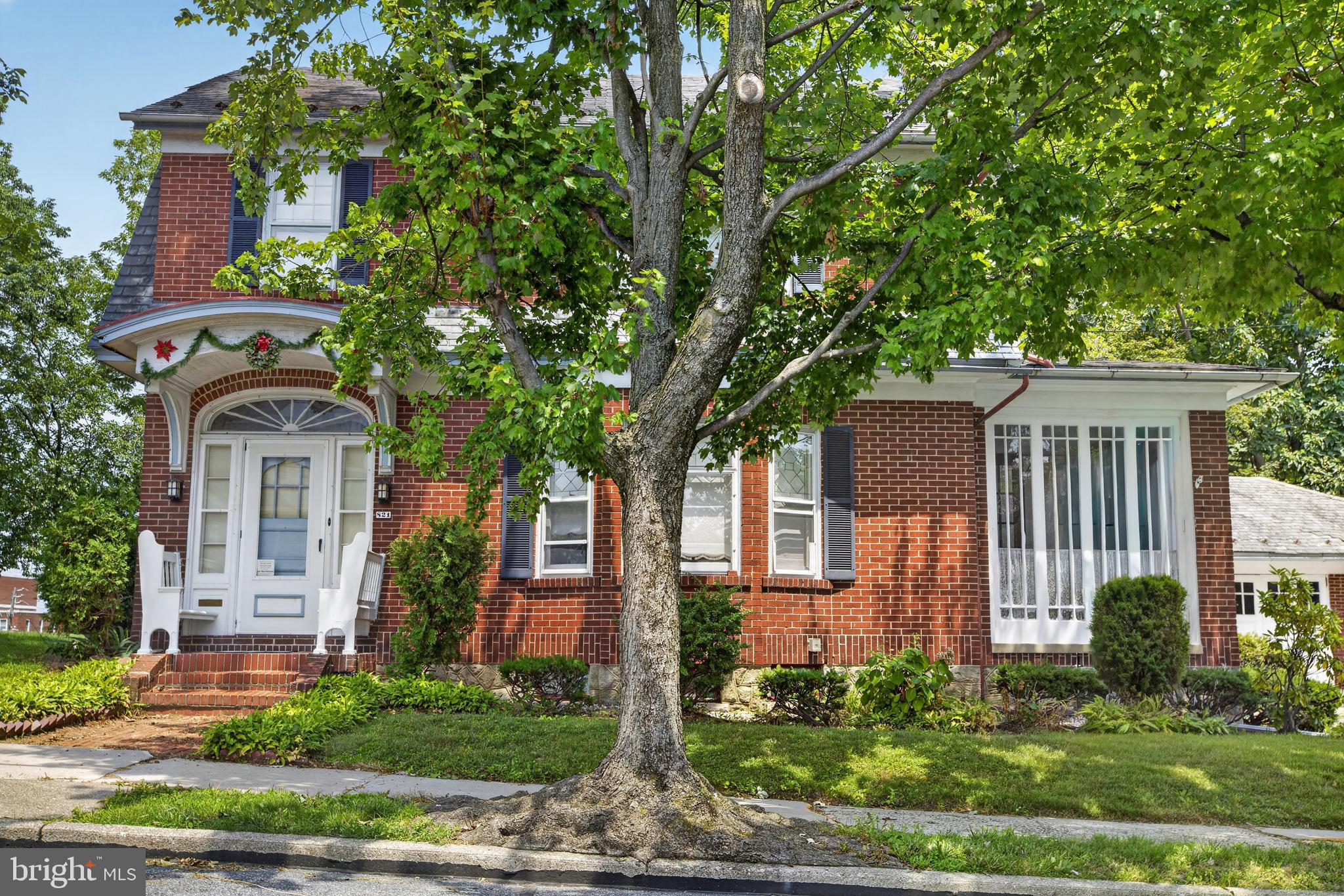 821 N Bishopthorpe St, Fountain Hill, PA 18015 photo