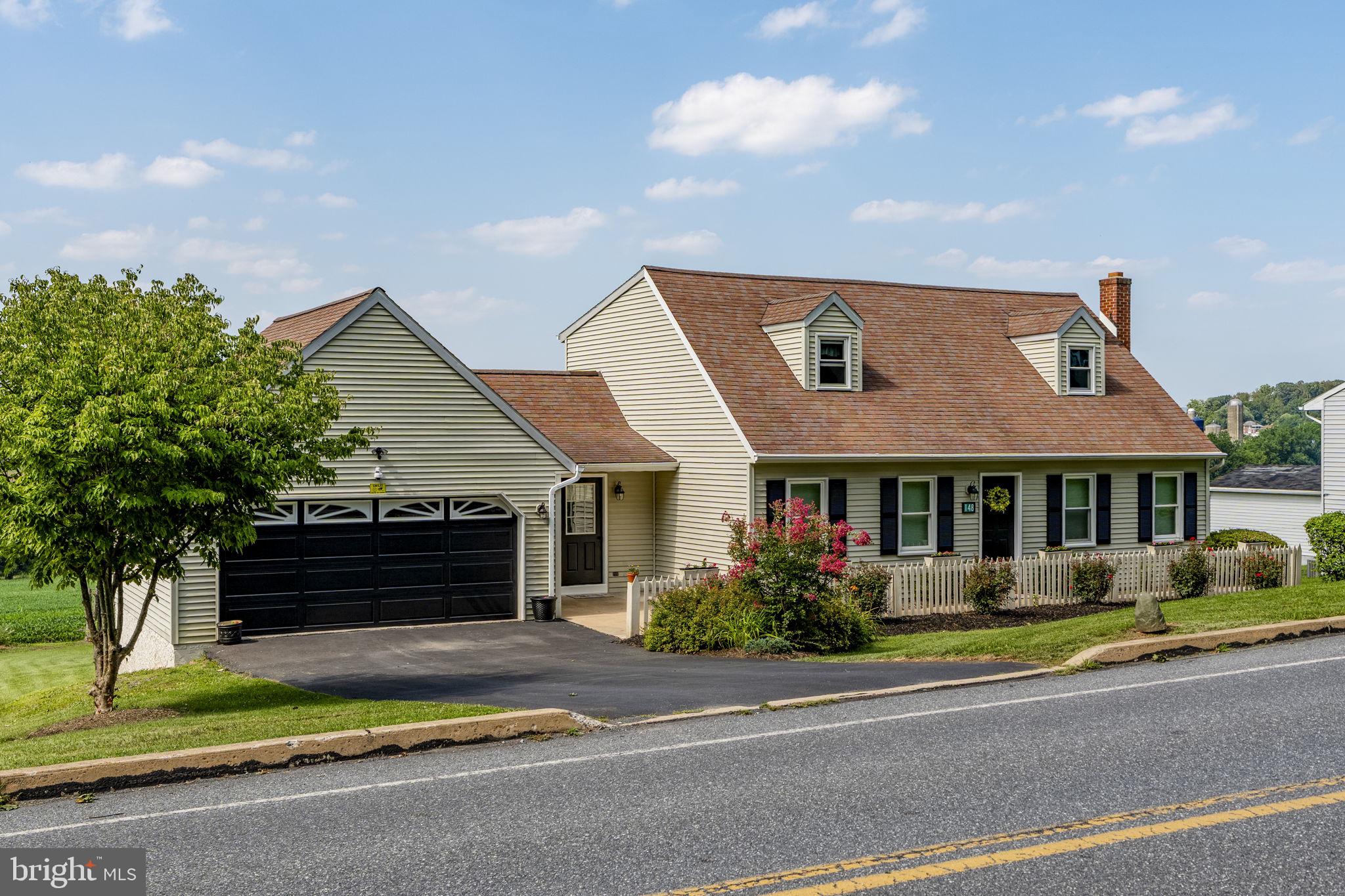 148 Valley View Dr, Ephrata, PA 17522
