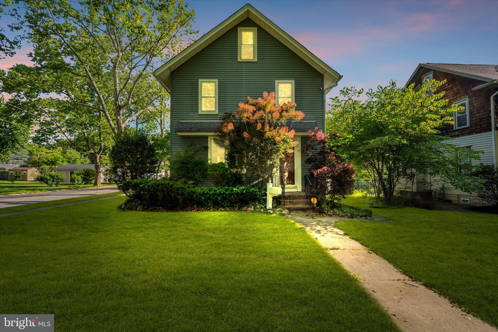 817 Washington Ave, Palmyra, NJ 08065