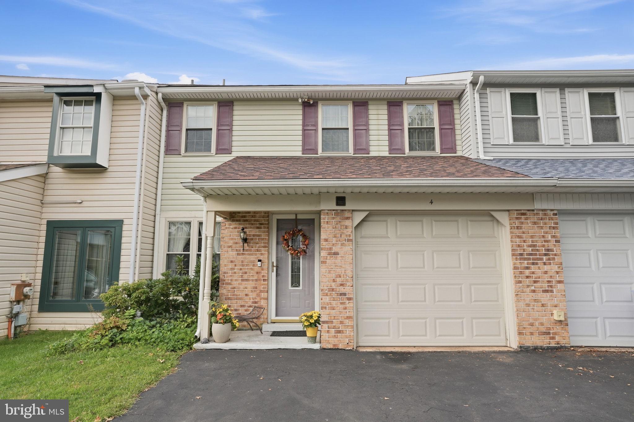 4 Loggers Mill Rd, Horsham, PA 19044