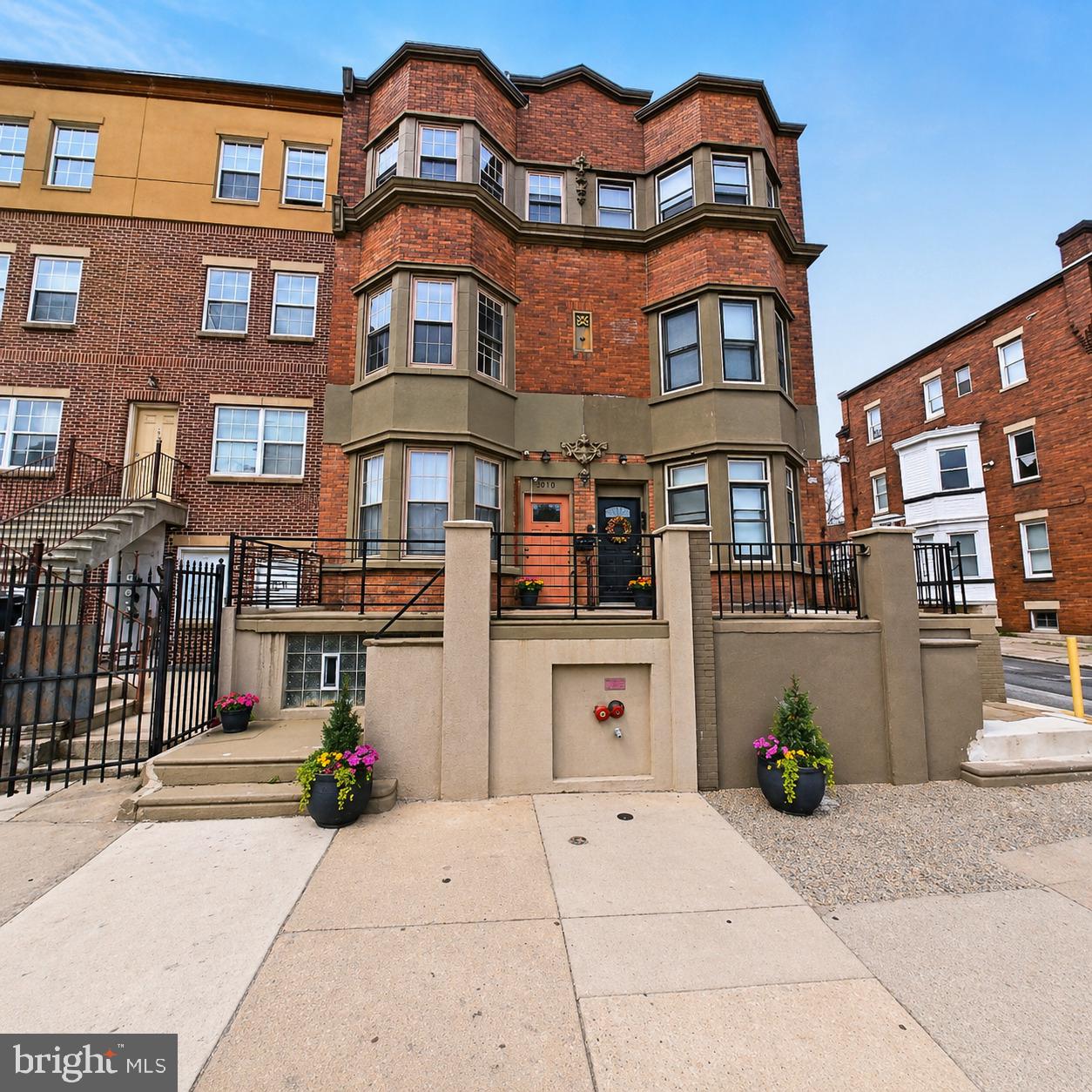 3010 Broad St, Philadelphia, PA 19132