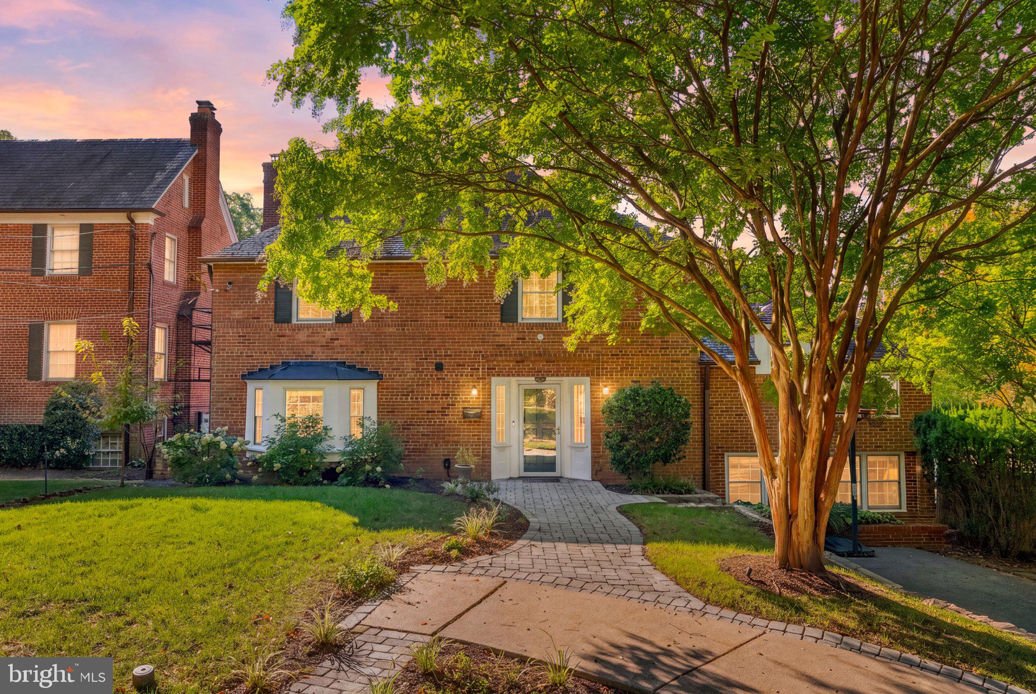 1636 Kalmia Rd, Washington, DC 20012