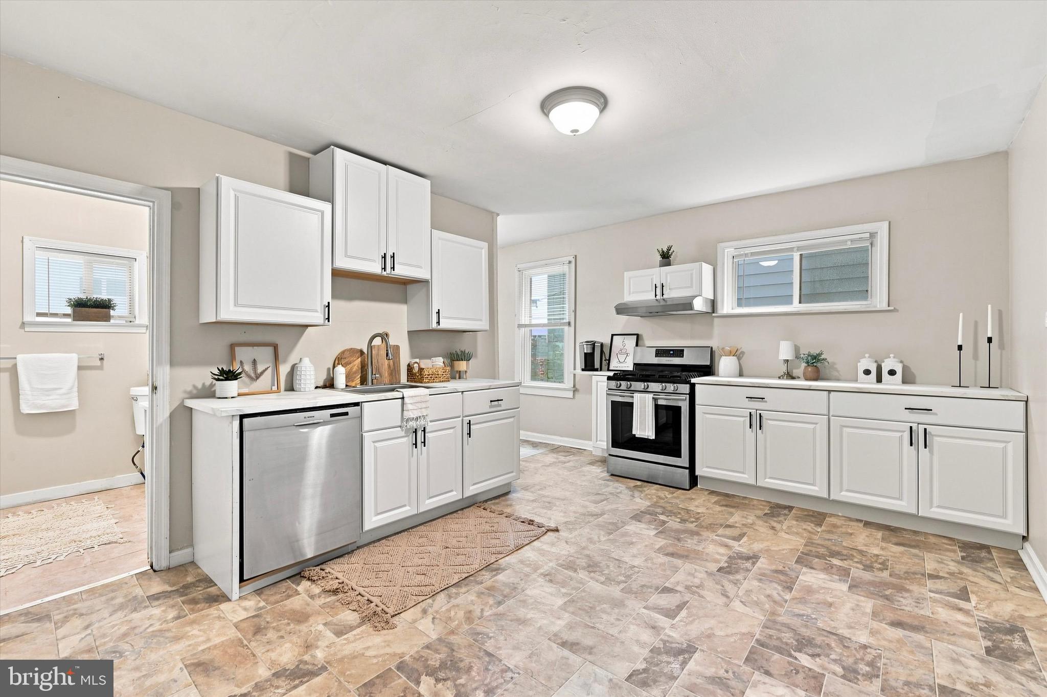 35 Marshall Ave, Marcus Hook, PA 19061