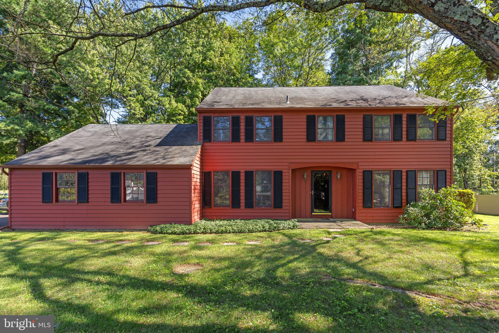 307 Pine Run Rd, Doylestown, PA 18901