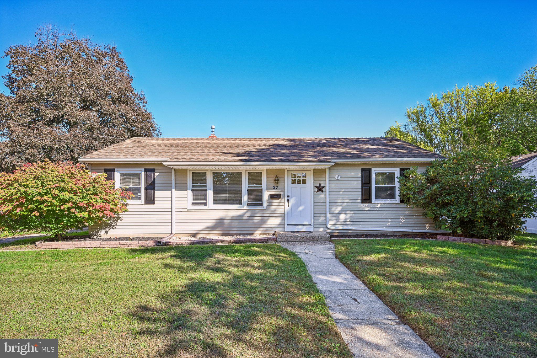 27 Temple Ave, Stratford, NJ 08084