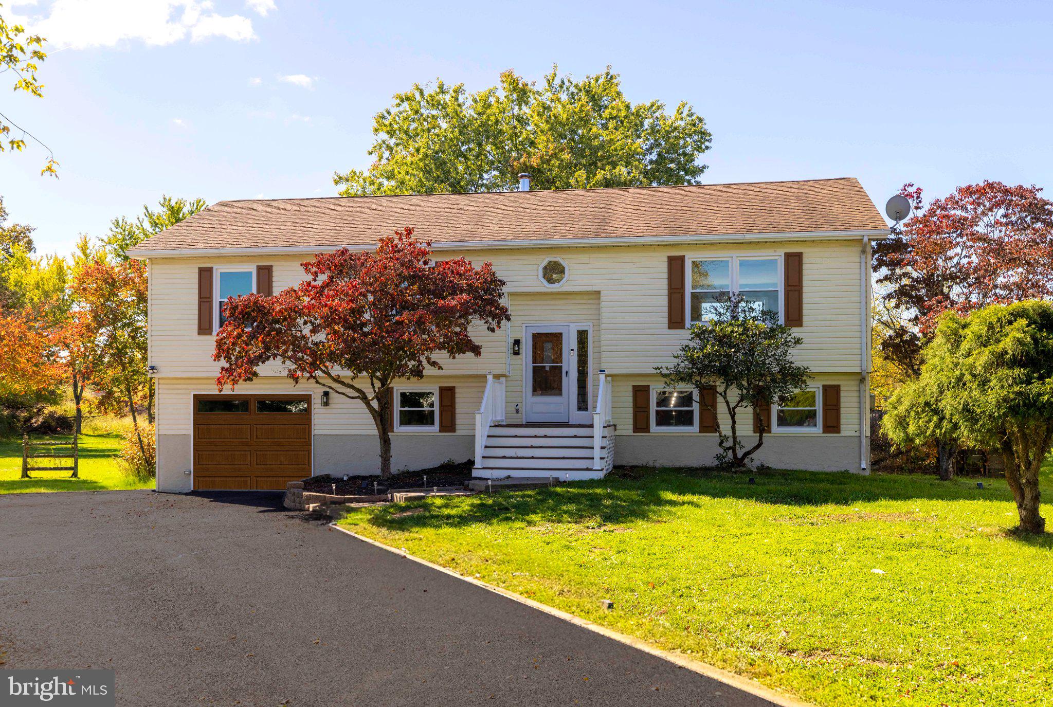 226 Aubrey Dr, Quakertown, PA 18951