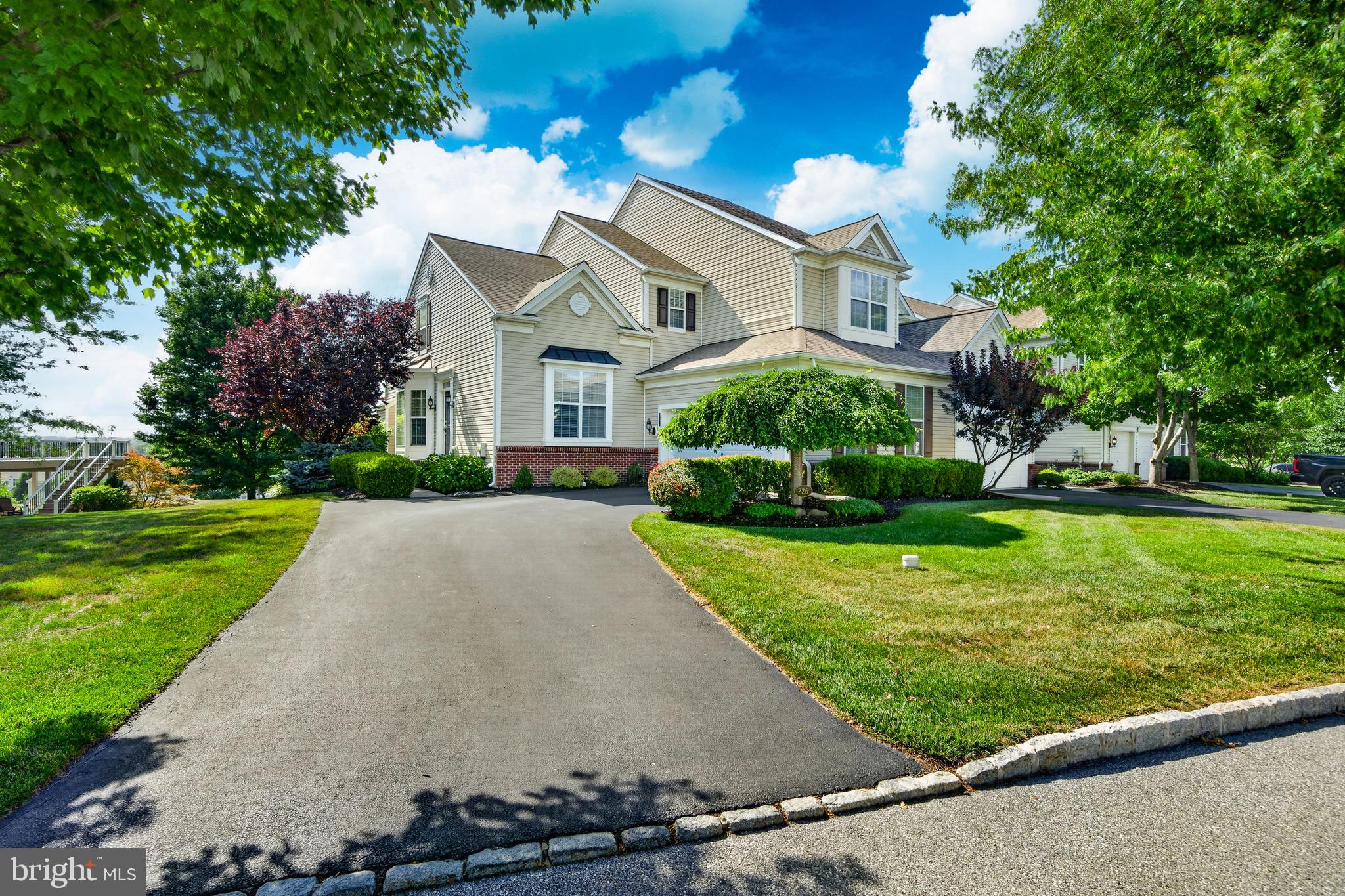 226 Caldwell Cir, Downingtown, PA 19335