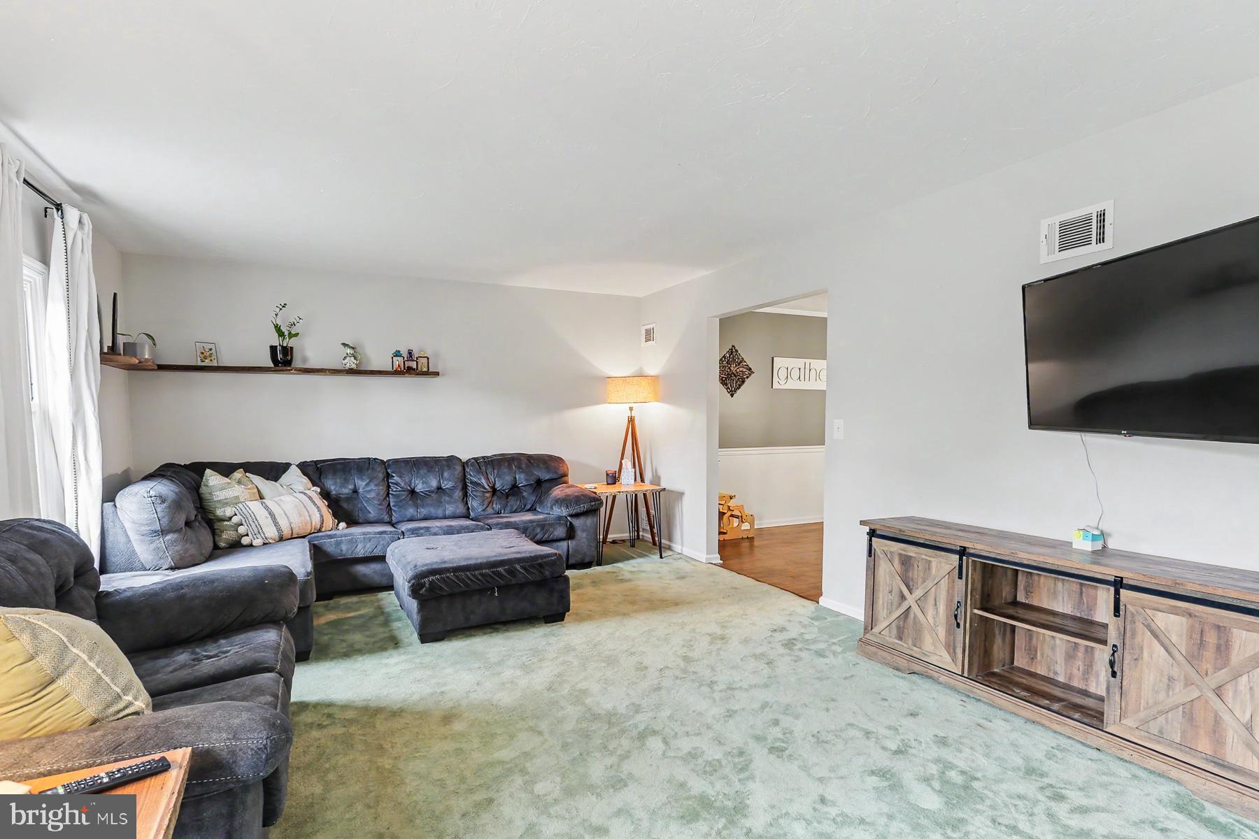 401 Greenfield Dr, Lebanon, PA 17042 photo