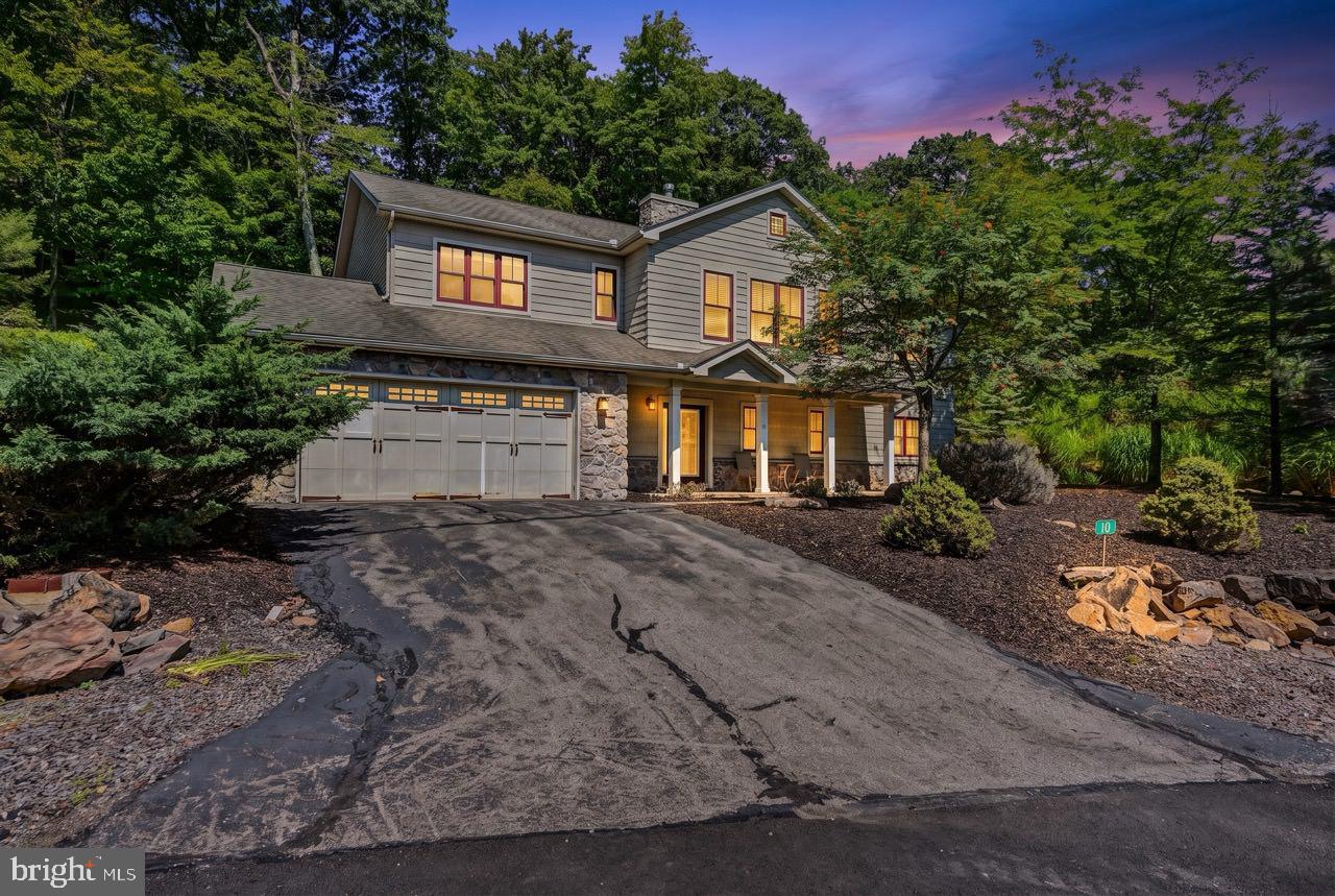 10 Bluestone Ct, Lake Harmony, PA 18624 photo