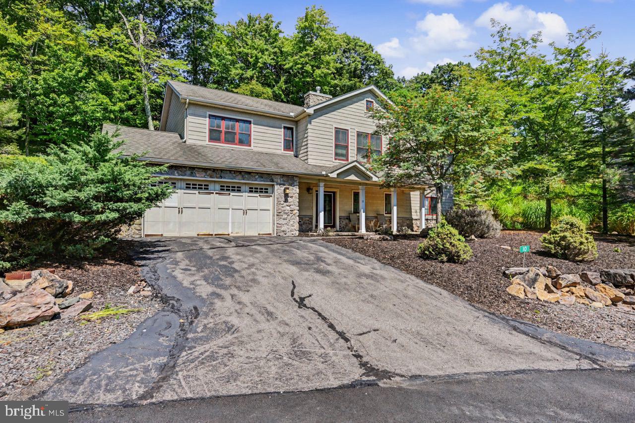 10 Bluestone Ct, Lake Harmony, PA 18624 photo