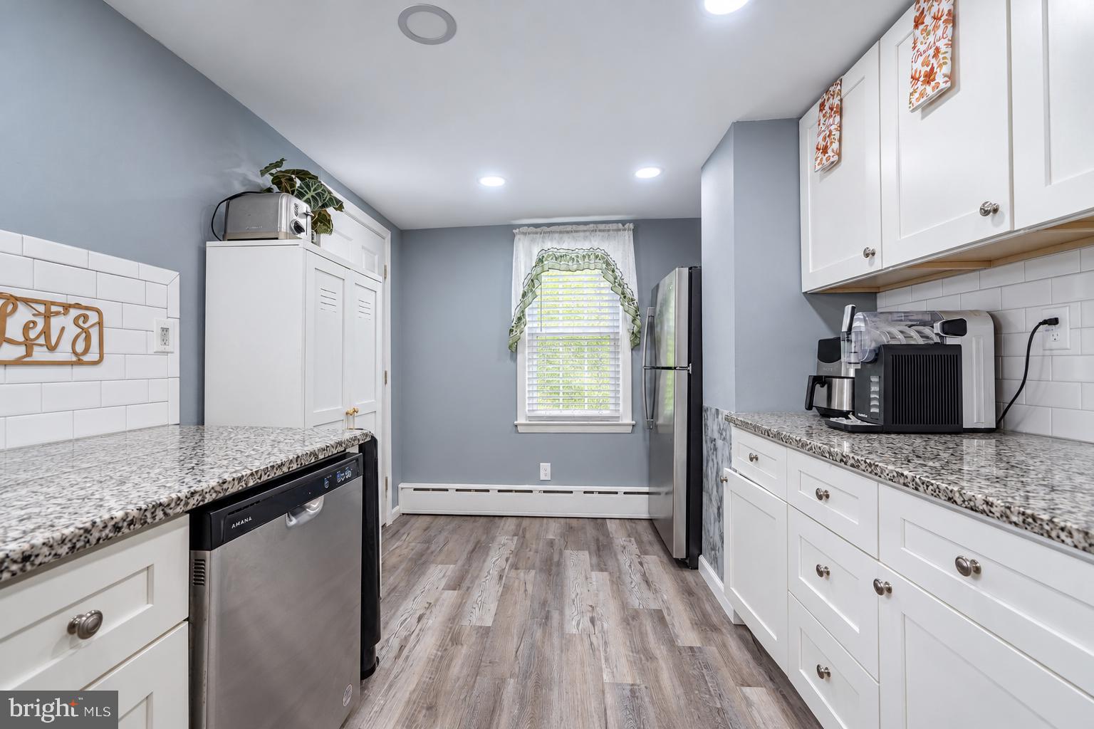 98 Railroad Ave, Penns Grove, NJ 08069 photo
