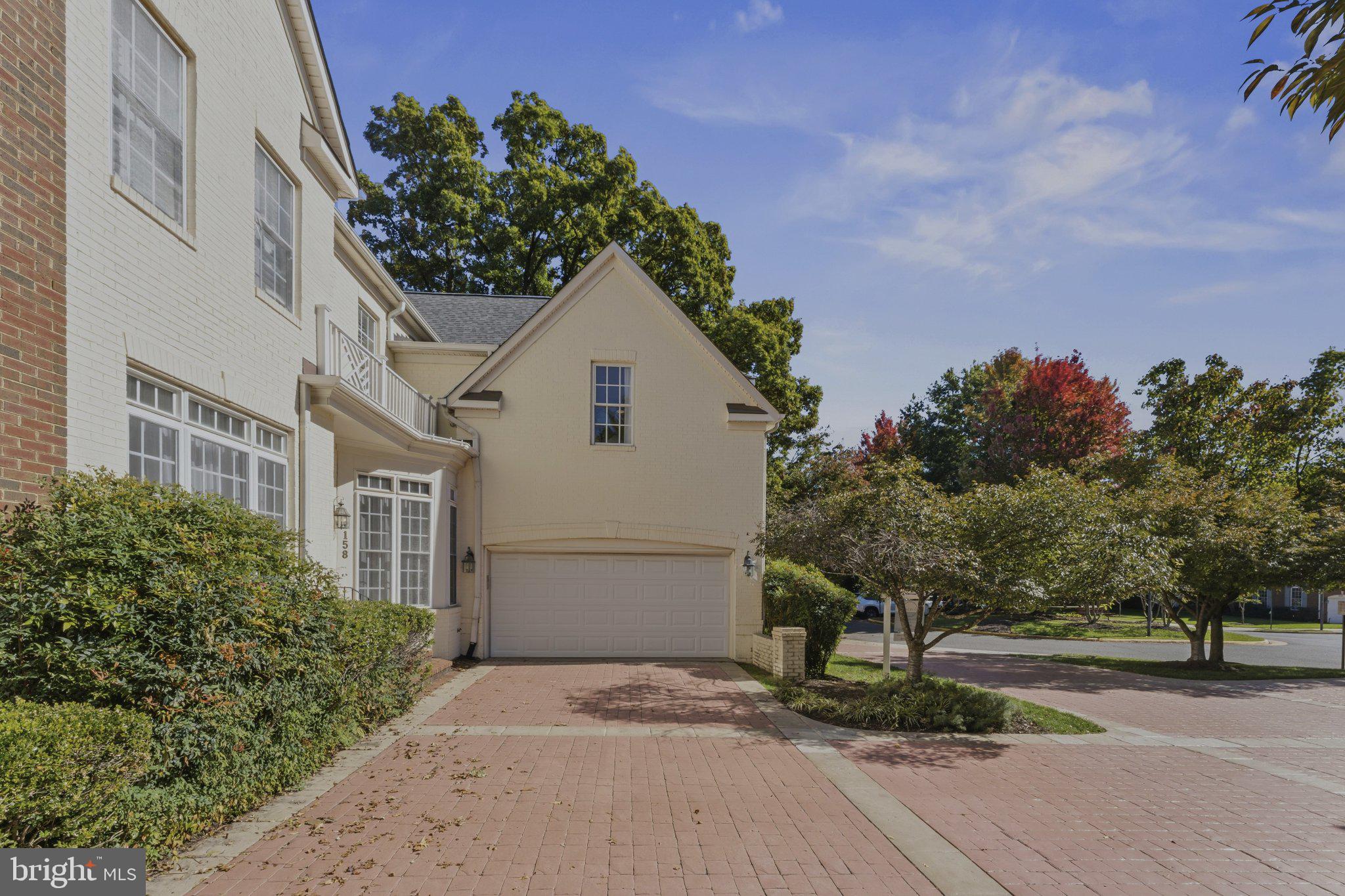 2158 Harithy Dr, Dunn Loring, VA 22027 photo