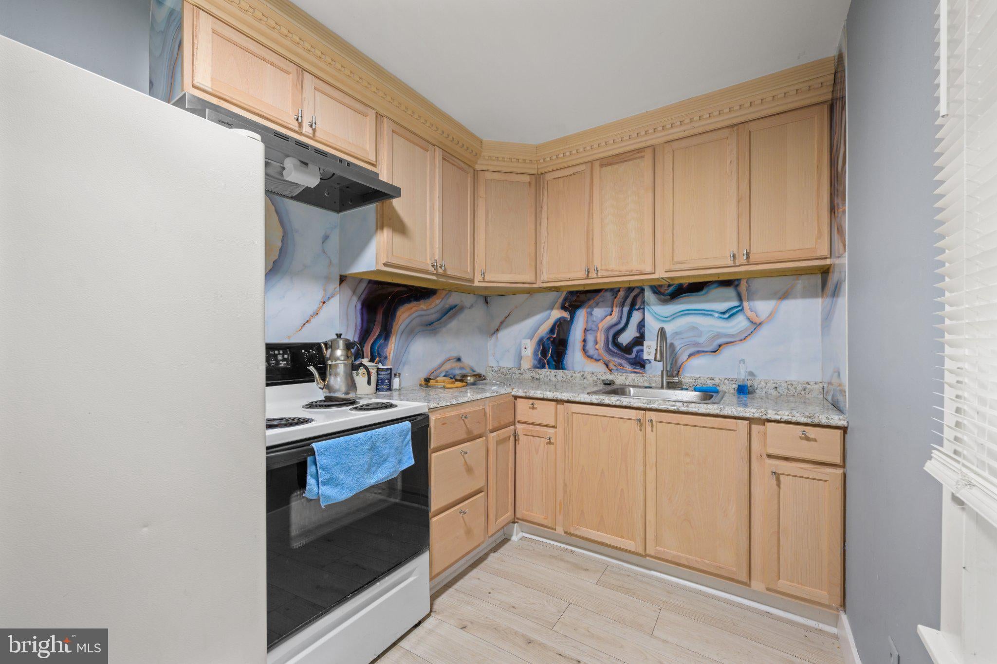 619 Cooper St, Beverly, NJ 08010 photo