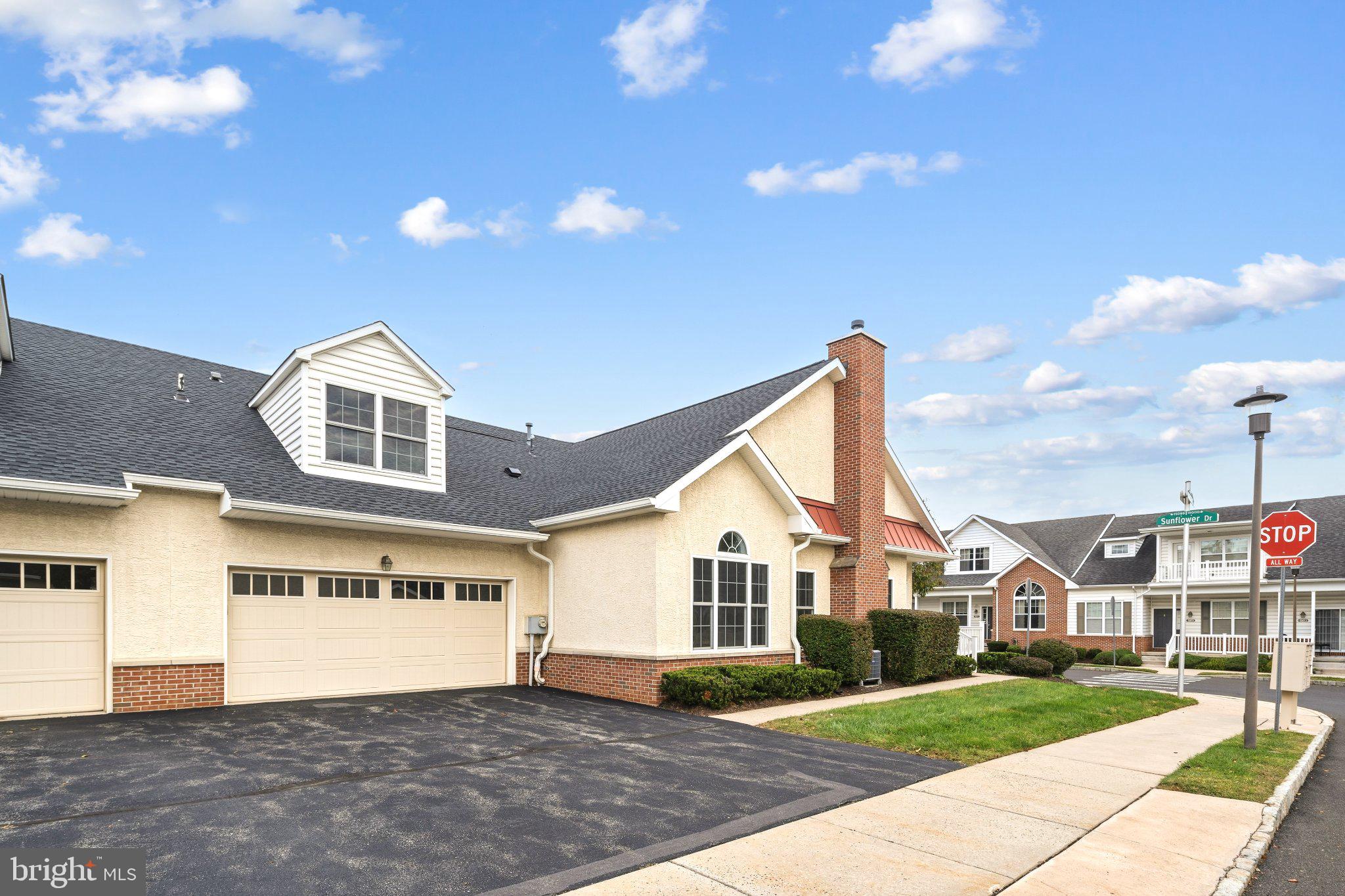 2683 Marigold Ln, Philadelphia, PA 19116 photo