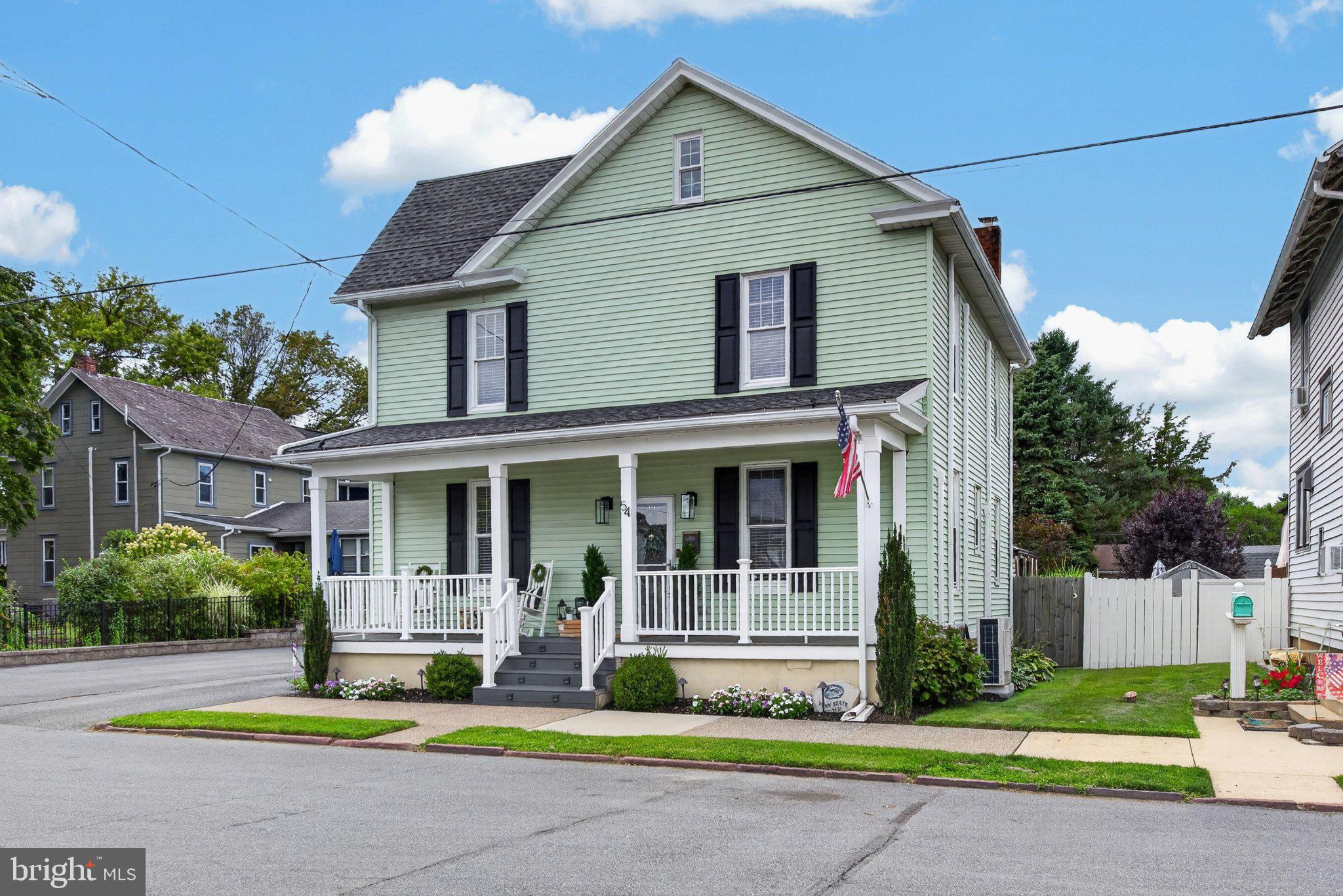 54 Prospect St, Hummelstown, PA 17036 photo