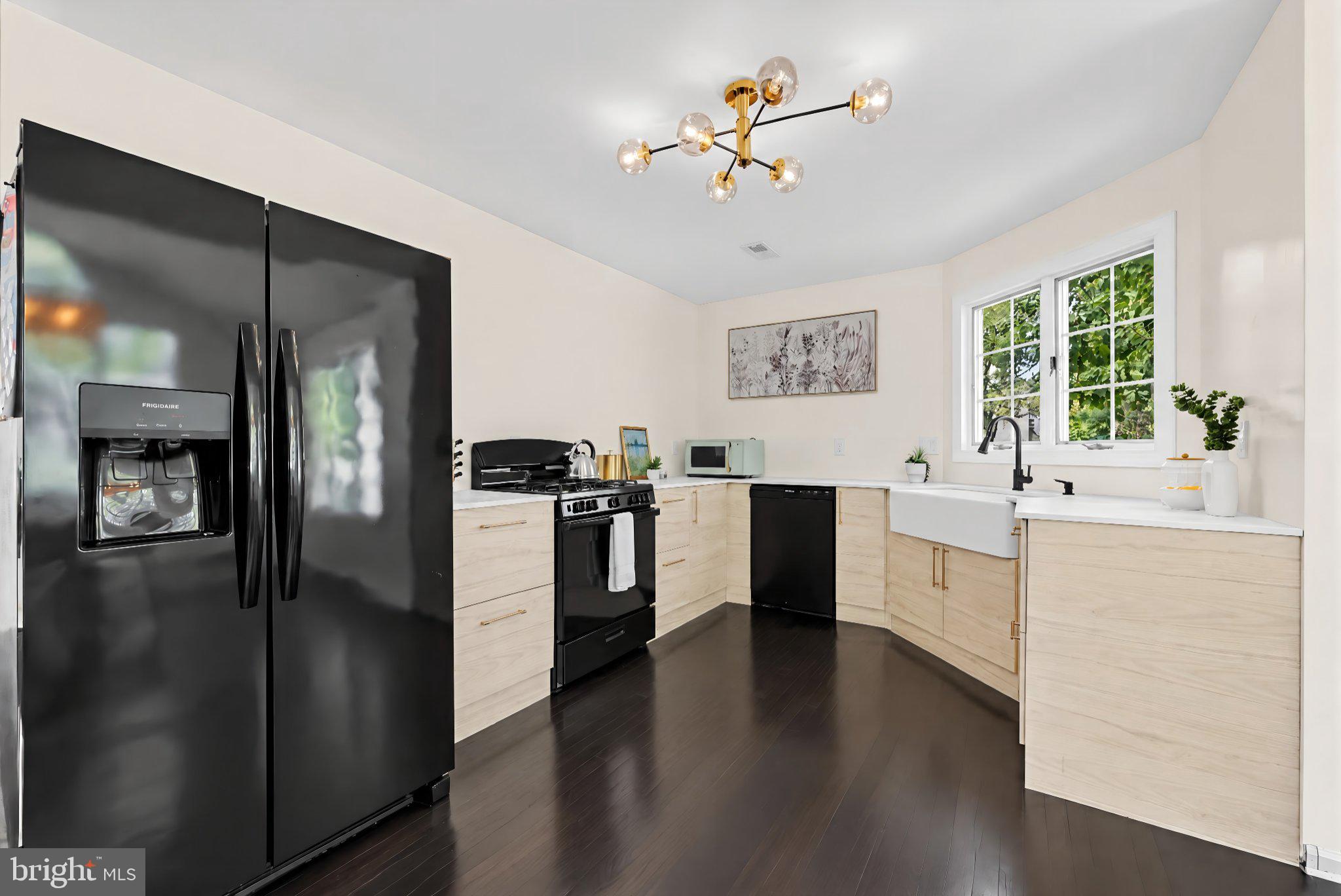 6 Bunning Dr, Voorhees, NJ 08043 photo