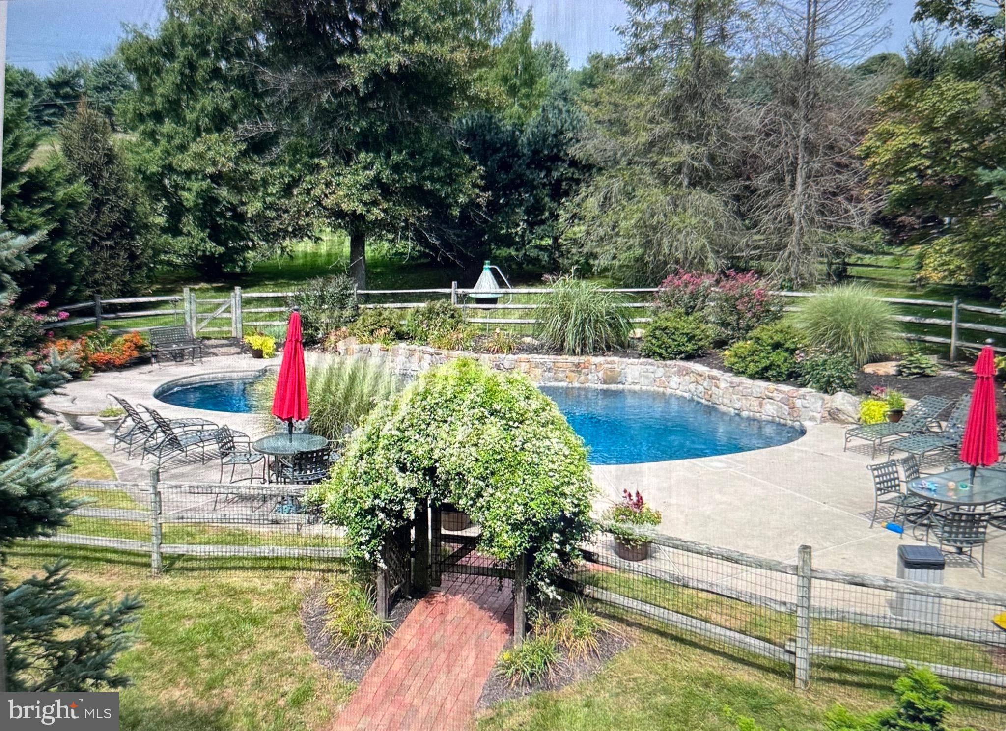 21 Kyle Dr, Chester Springs, PA 19425 photo