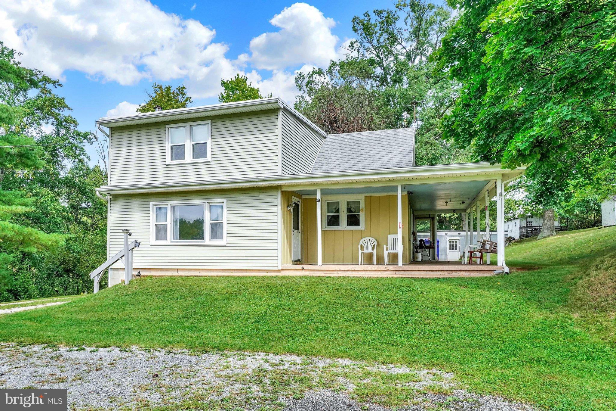 375 Cloverleaf Rd, York, PA 17406