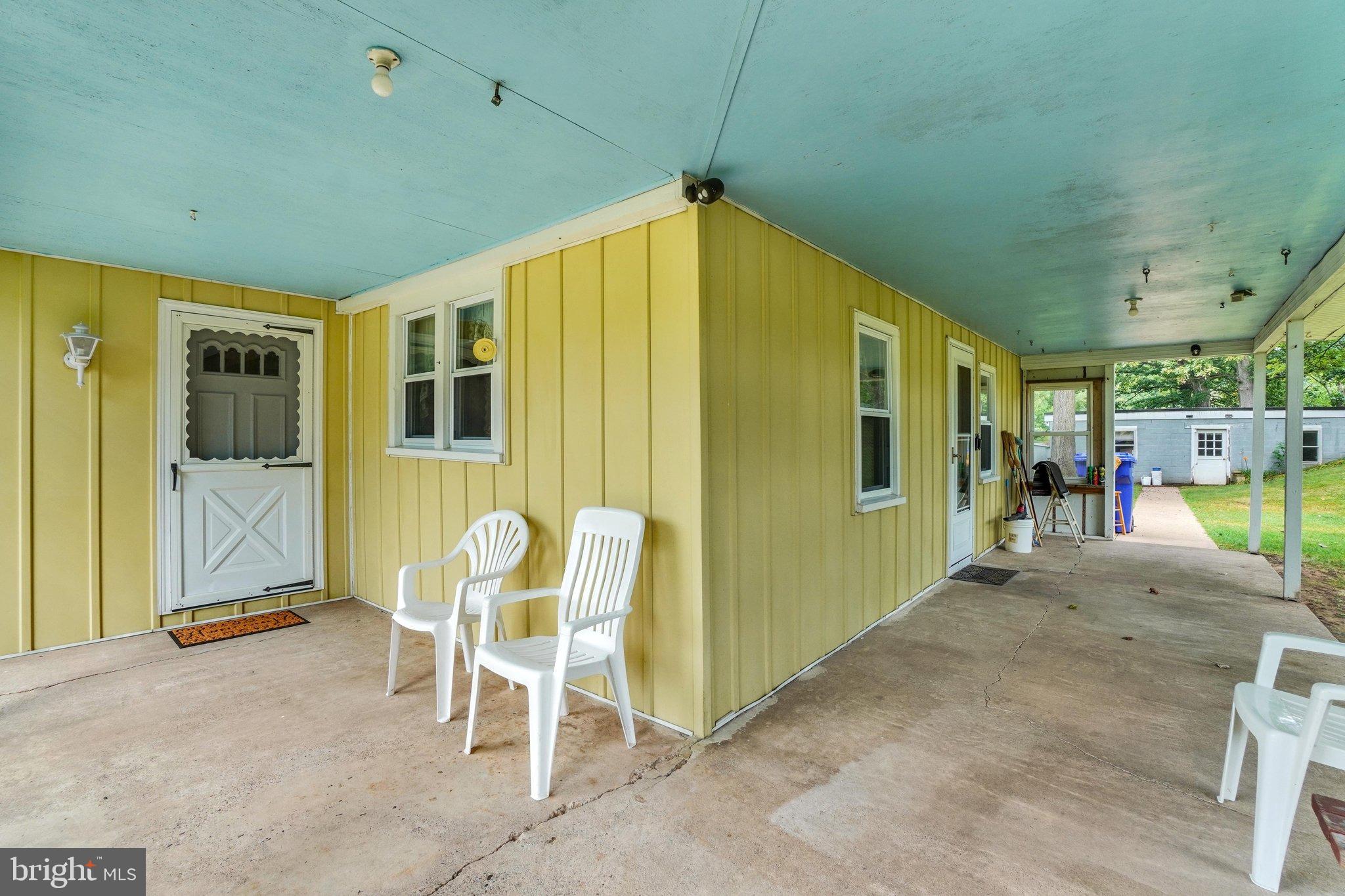 375 Cloverleaf Rd, York, PA 17406 photo
