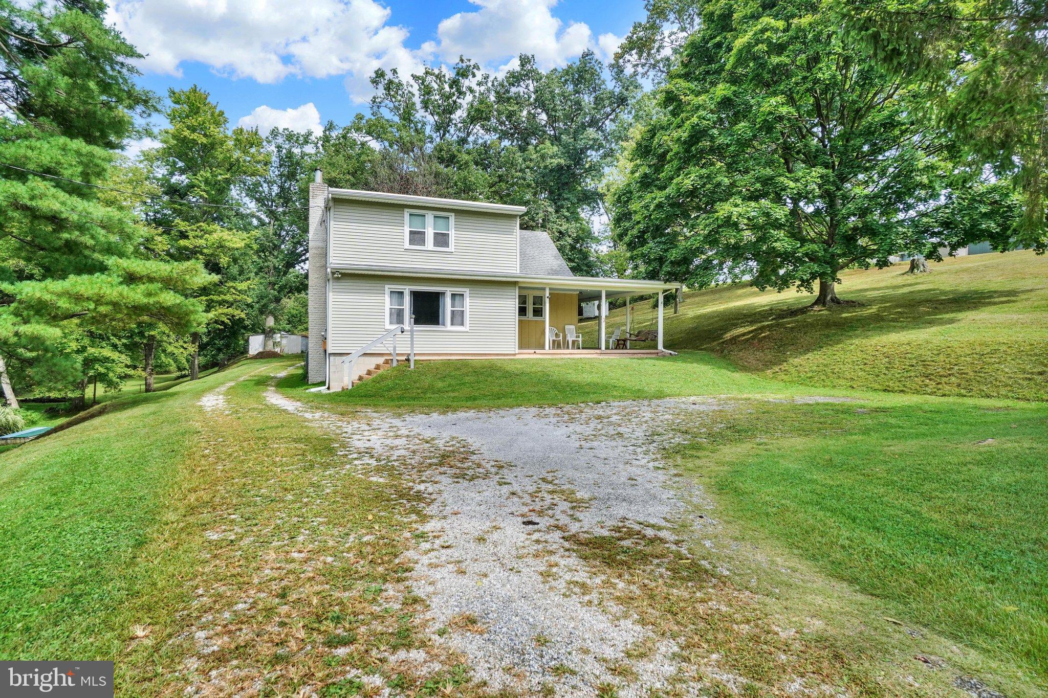 375 Cloverleaf Rd, York, PA 17406 photo