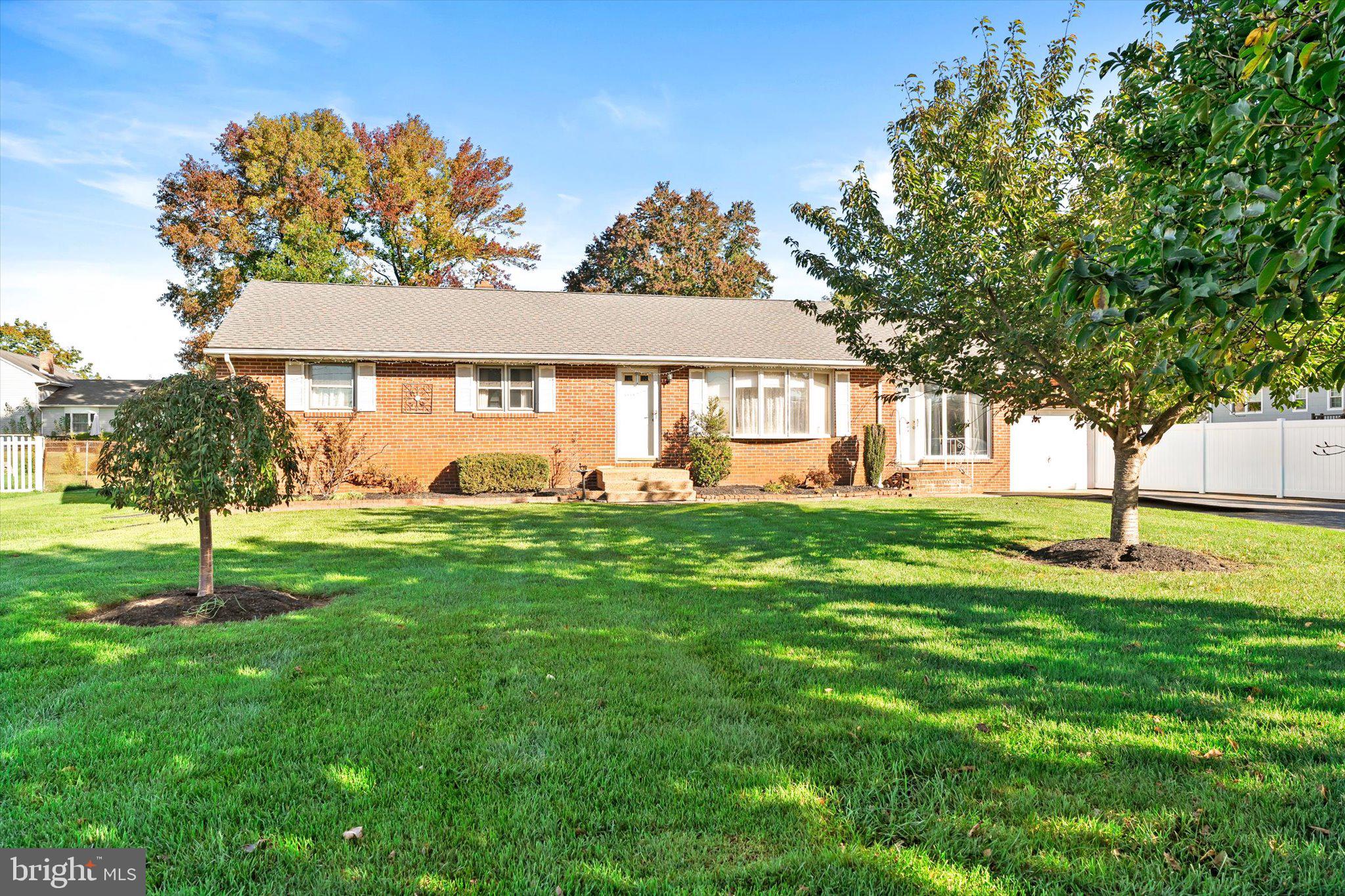 1194 Yardville Allentown Rd, Allentown, NJ 08501