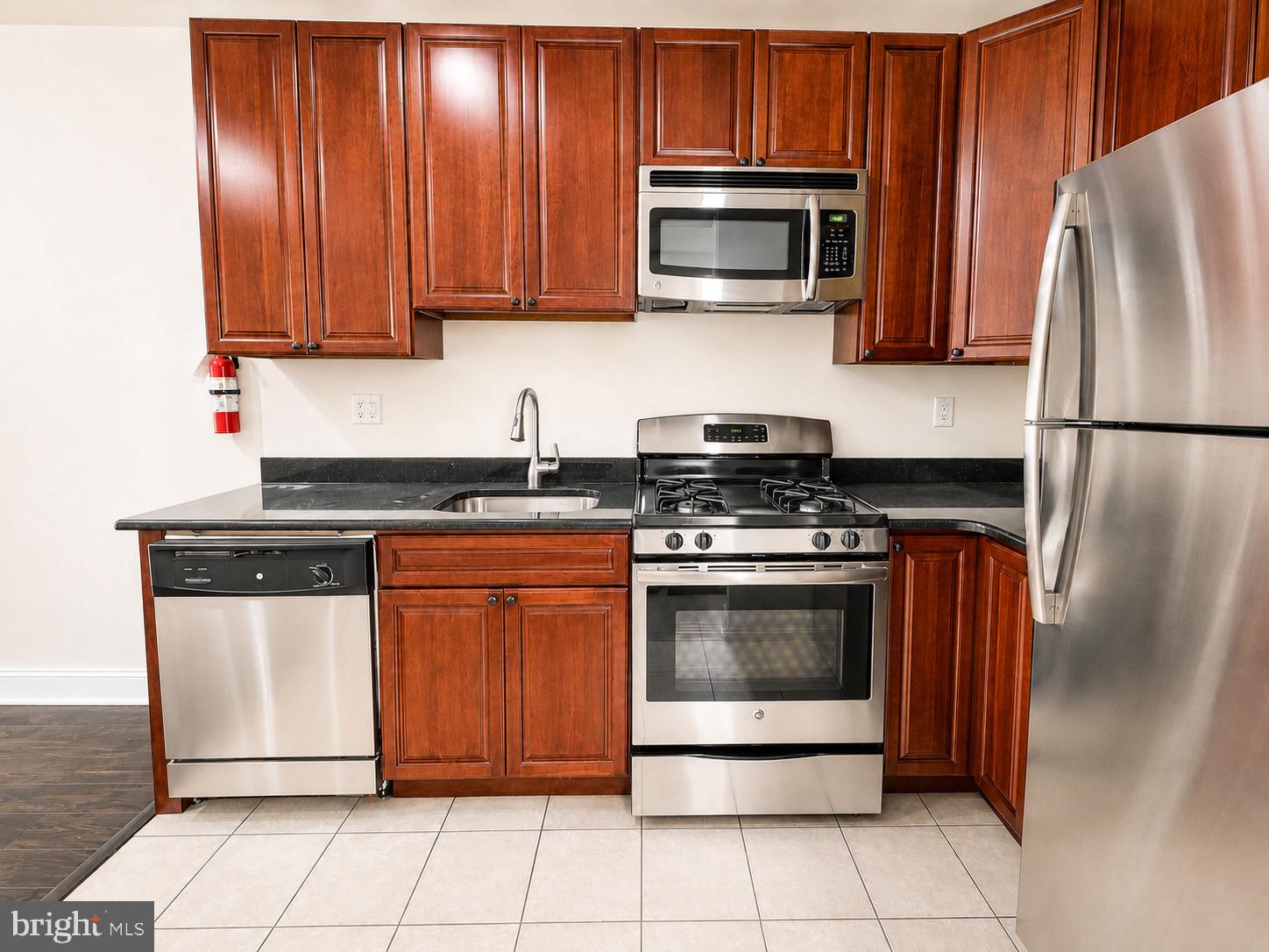 2007 N 16th St, Philadelphia, PA 19121 photo