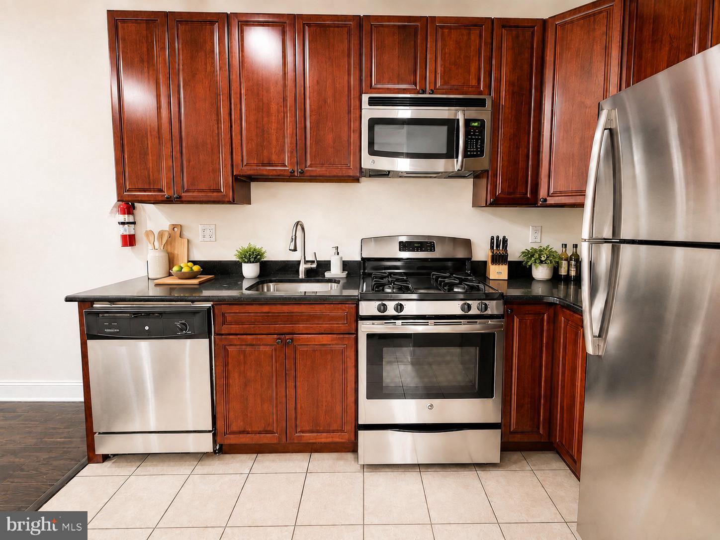 2007 16th St, Philadelphia, PA 19121