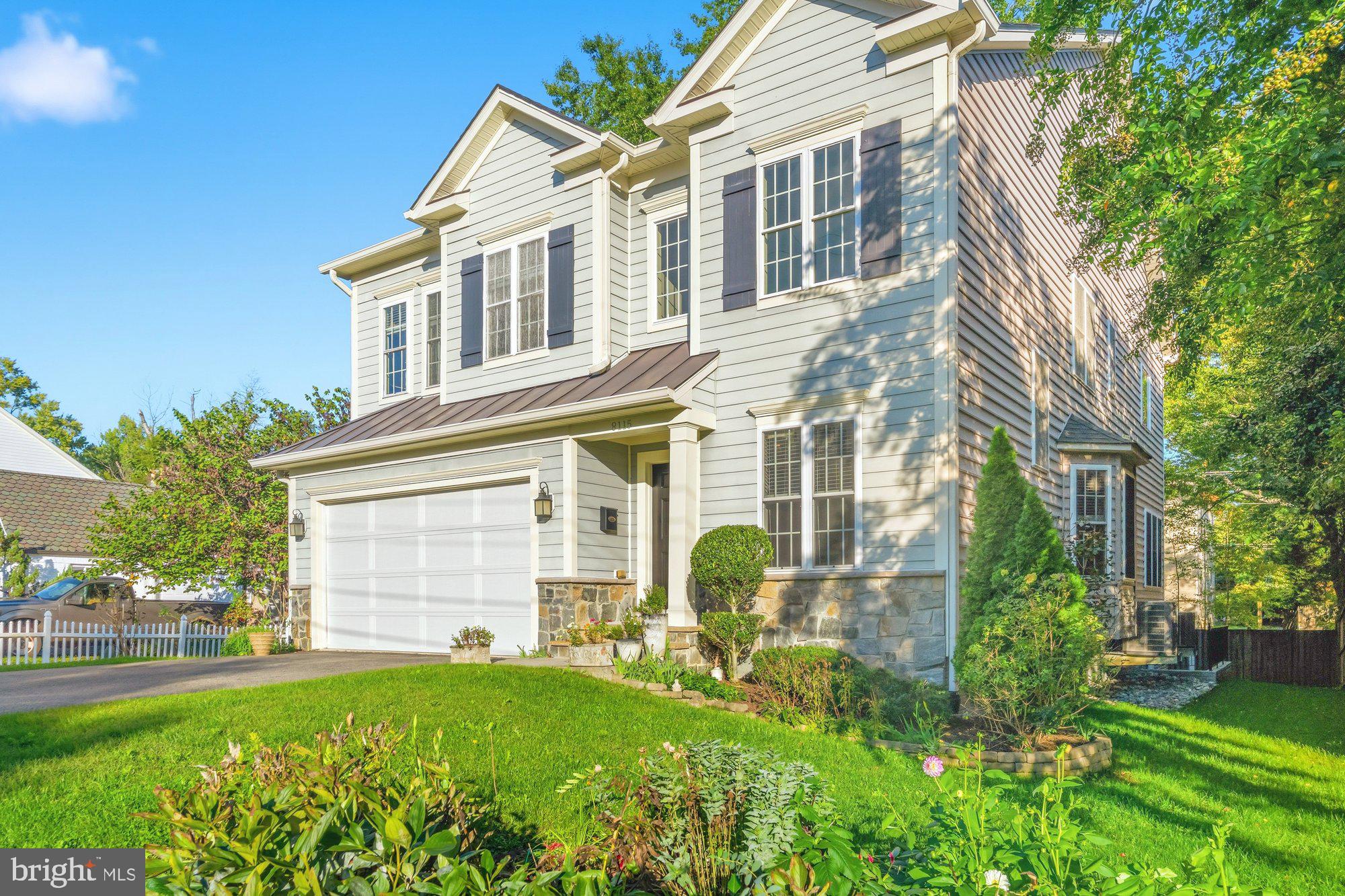 8115 Yorktown Dr, Alexandria, VA 22308