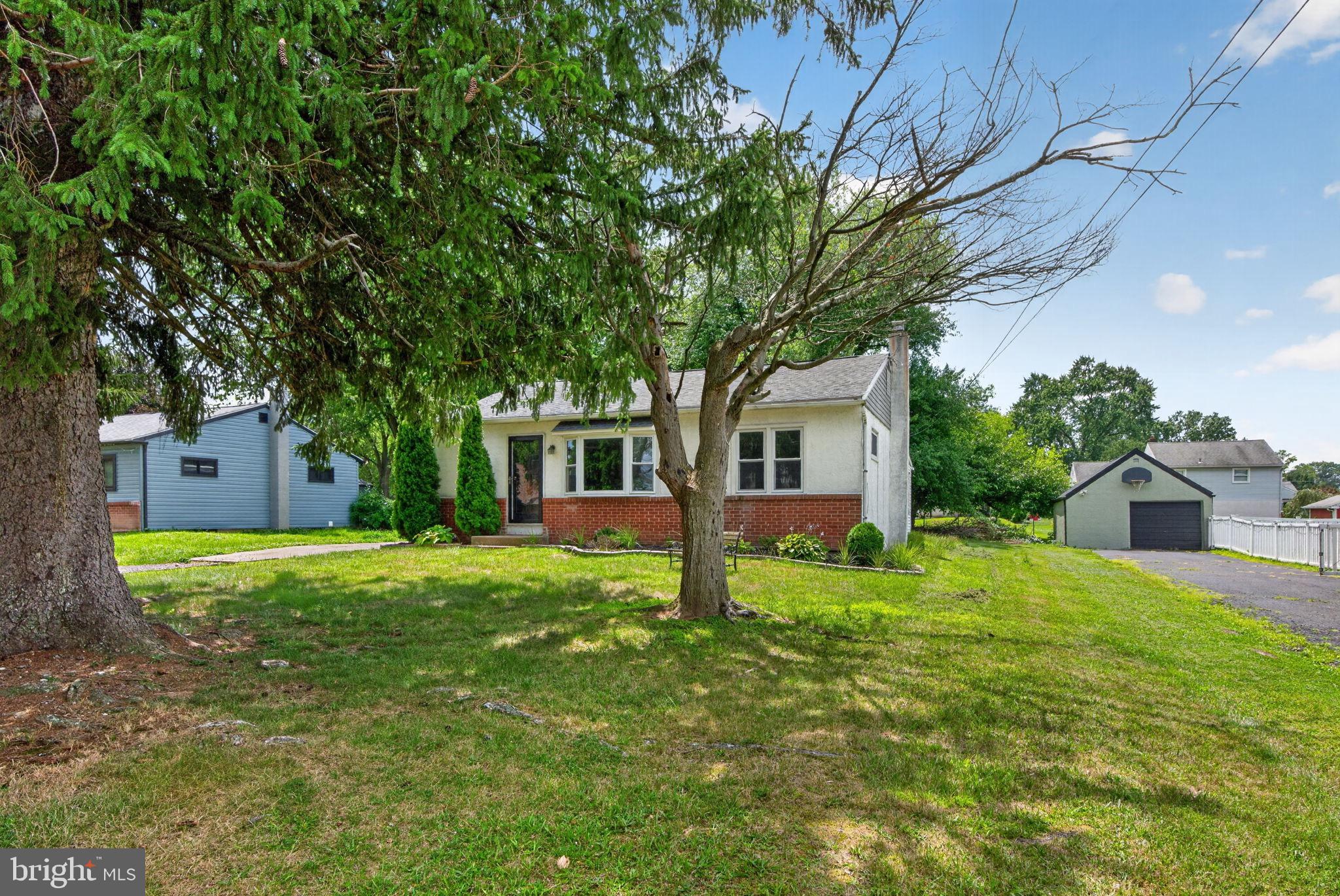 336 Beech St, Warminster, PA 18974 photo