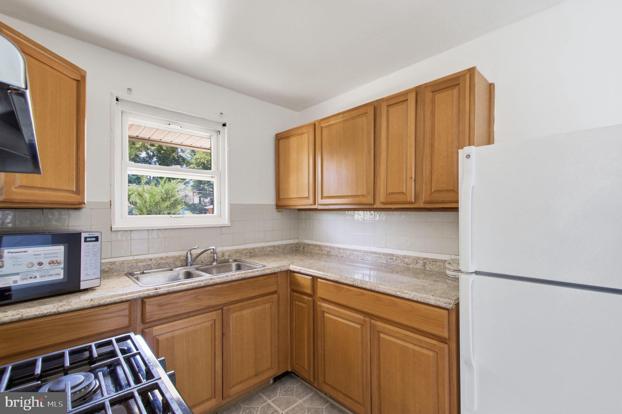7744 Bender Rd, Hanover, MD 20785 photo