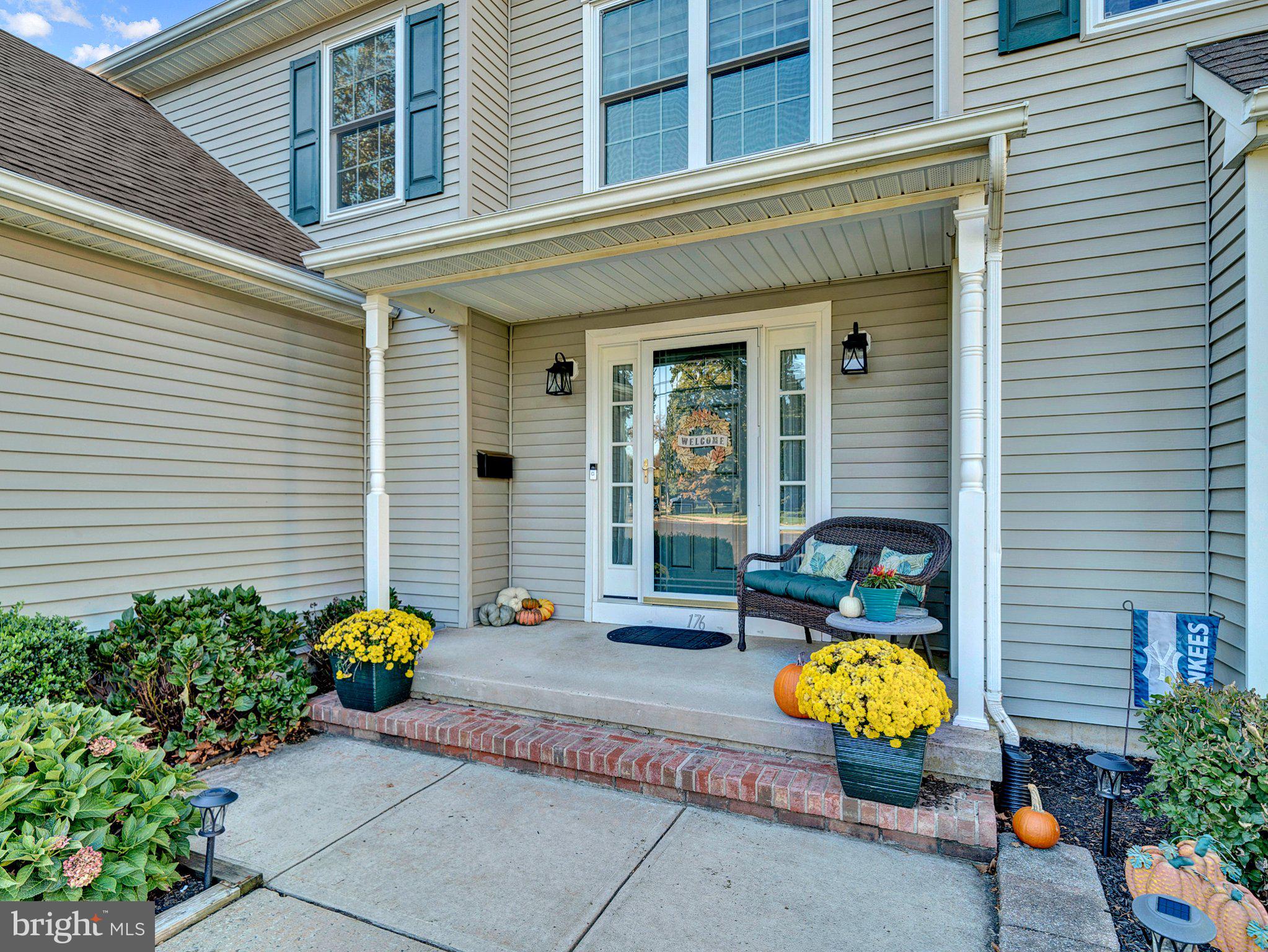 176 Acres Dr, Hampton, NJ 08690 photo