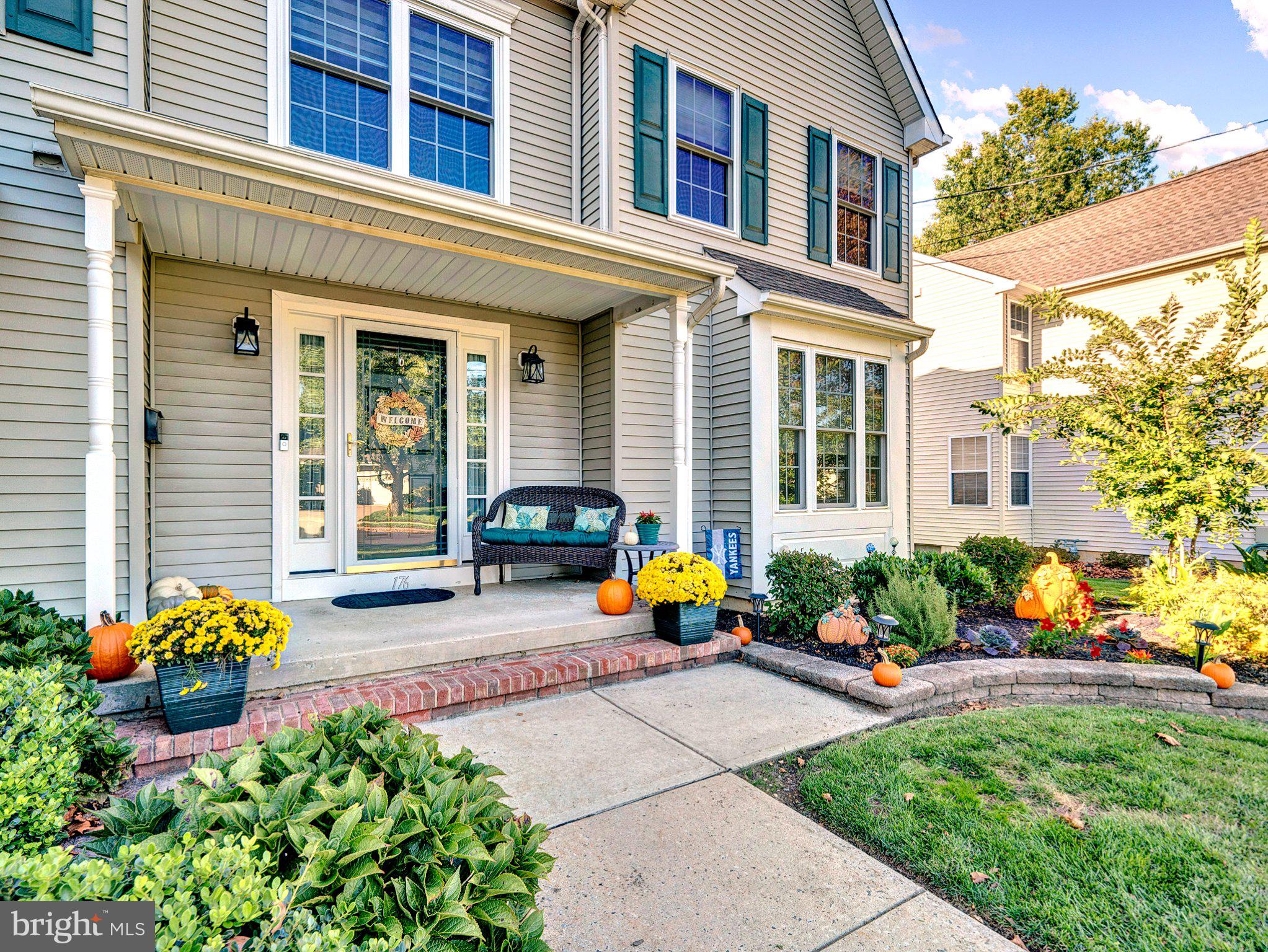176 Acres Dr, Hampton, NJ 08690 photo