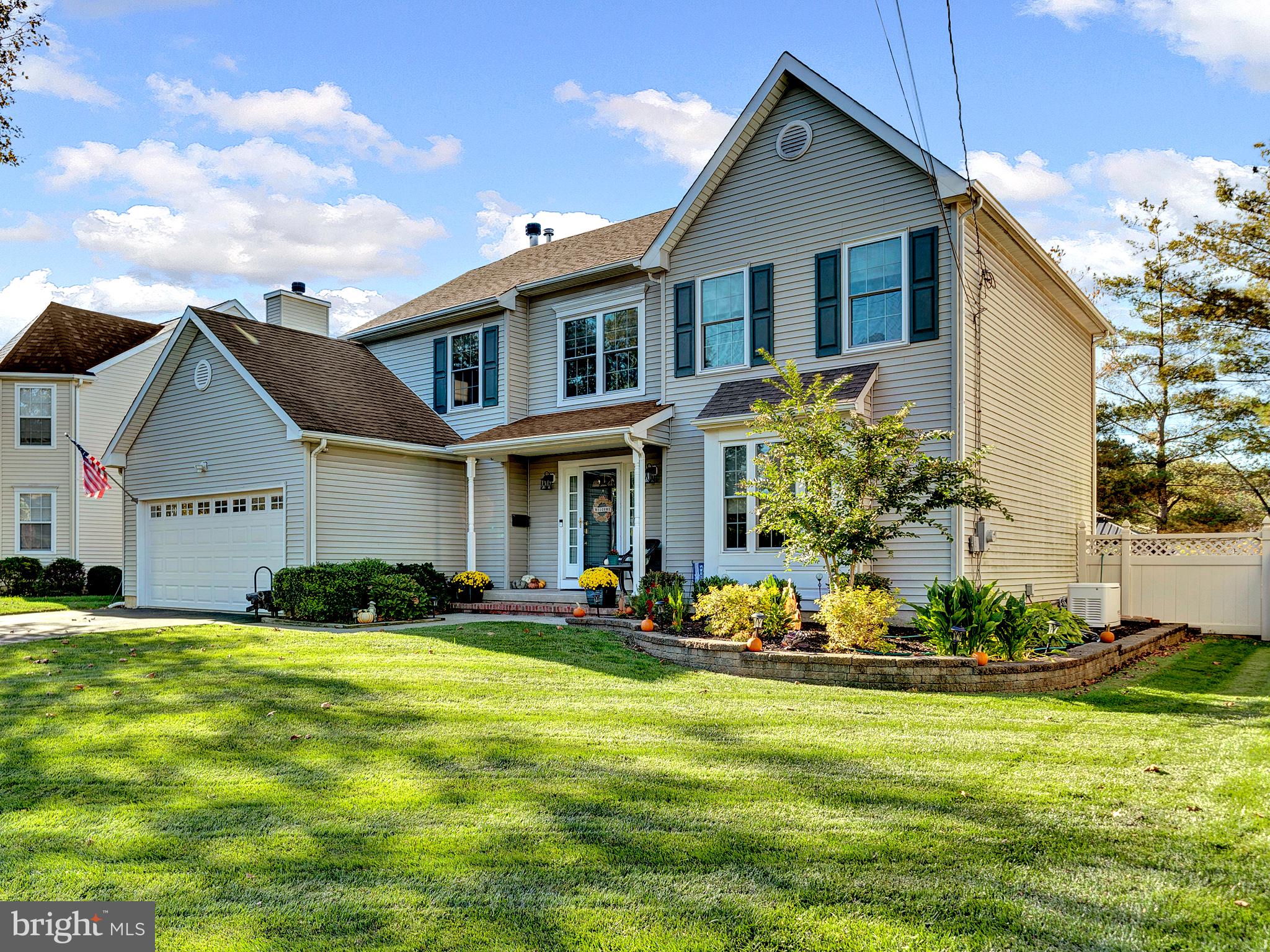 176 Acres Dr, Hampton, NJ 08690 photo