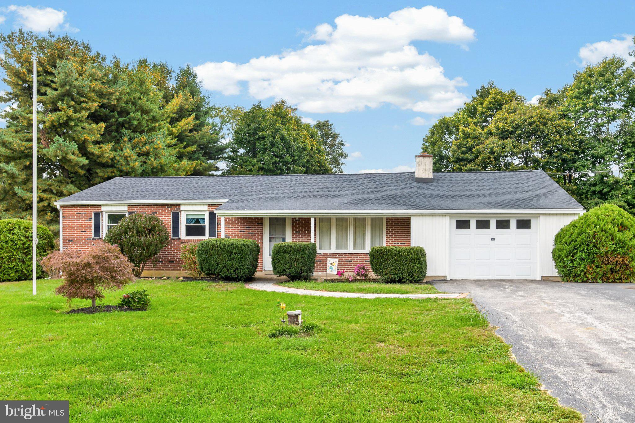 137 Martins Corner Rd, Coatesville, PA 19320