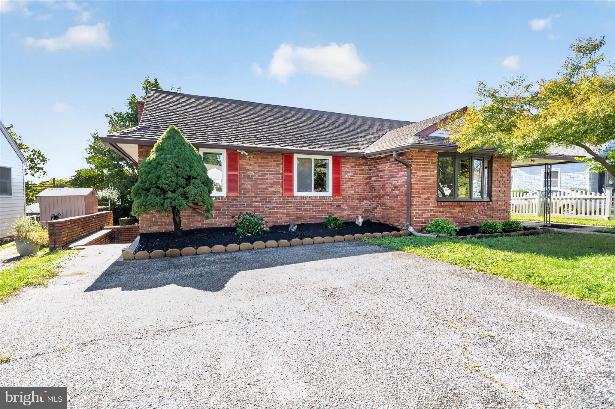 40 University Ave, New Castle, DE 19720