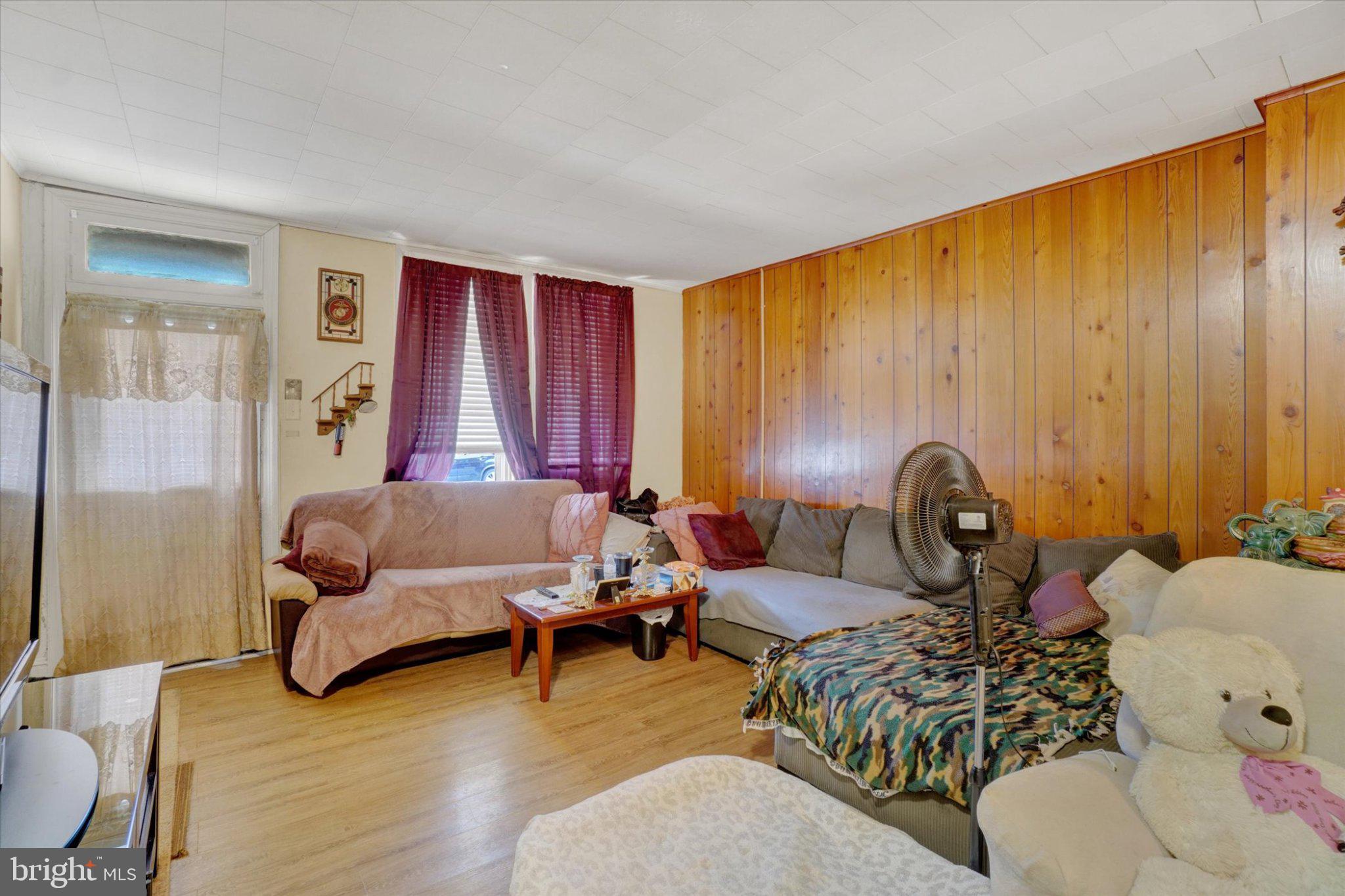 1423 W King St, York, PA 17404 photo