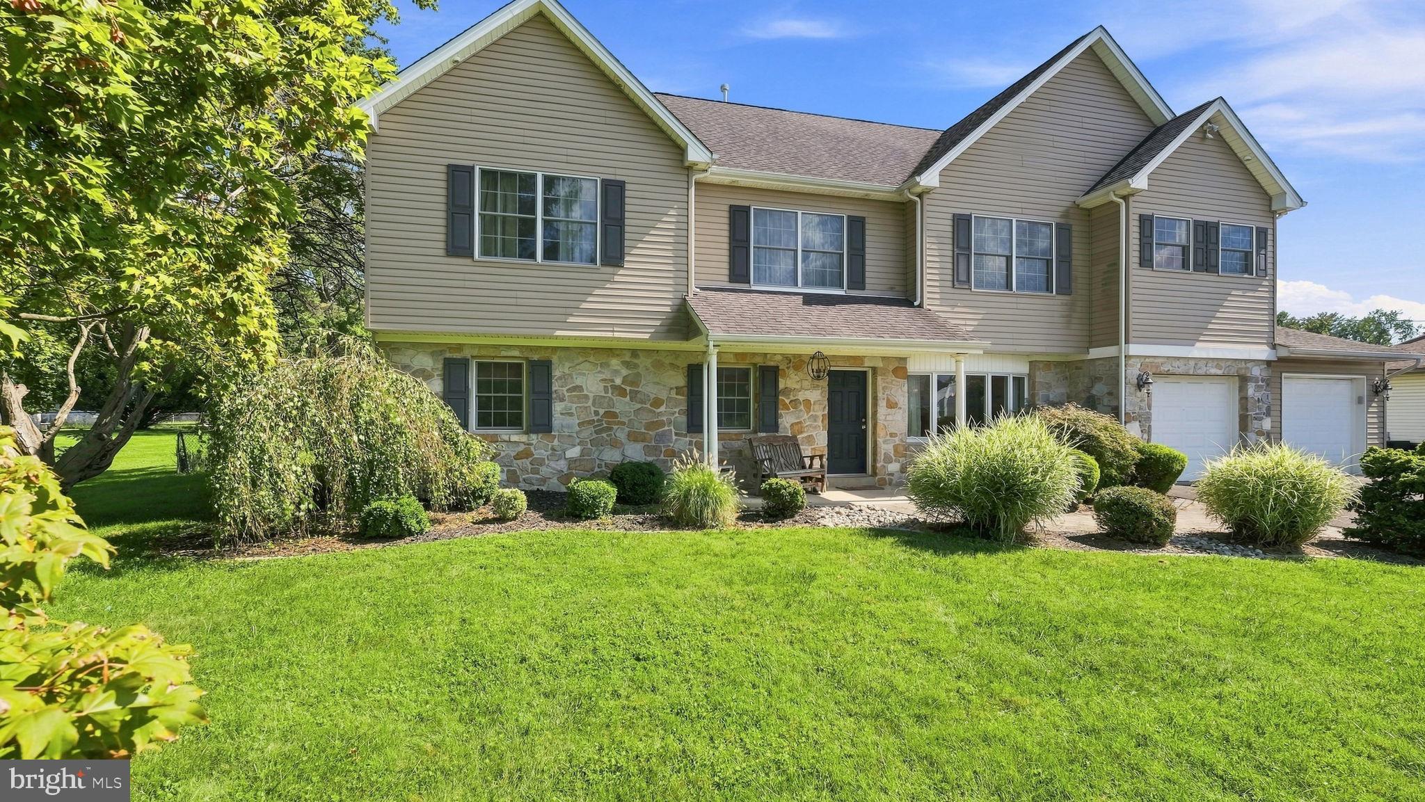 539 Fairhill Dr, Churchville, PA 18966 photo
