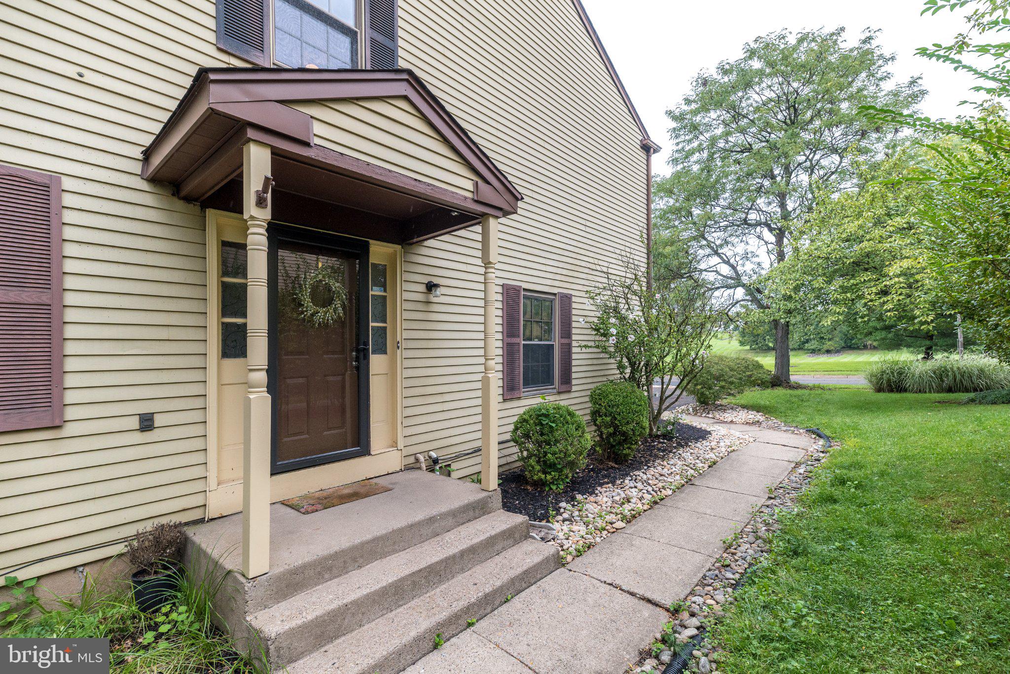 251 Parkview Way, Newtown, PA 18940 photo