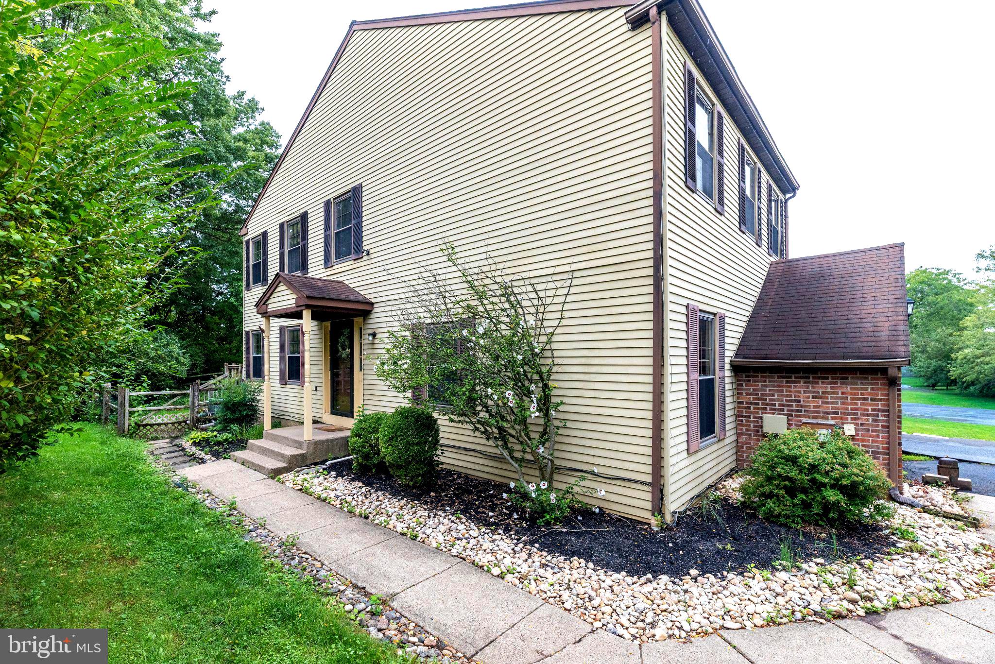 251 Parkview Way, Newtown, PA 18940 photo