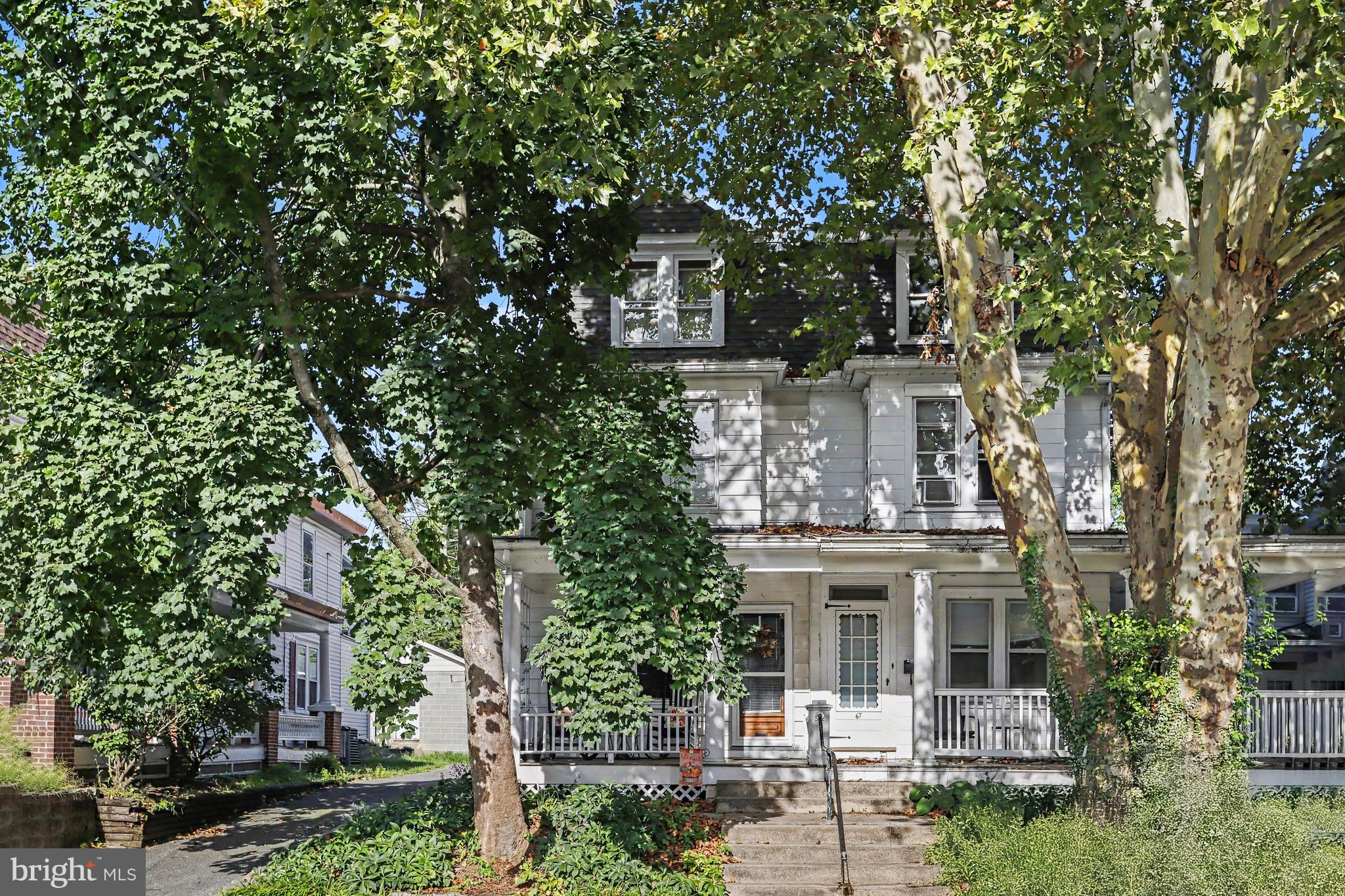 65 S Hazel St, Manheim, PA 17545 photo