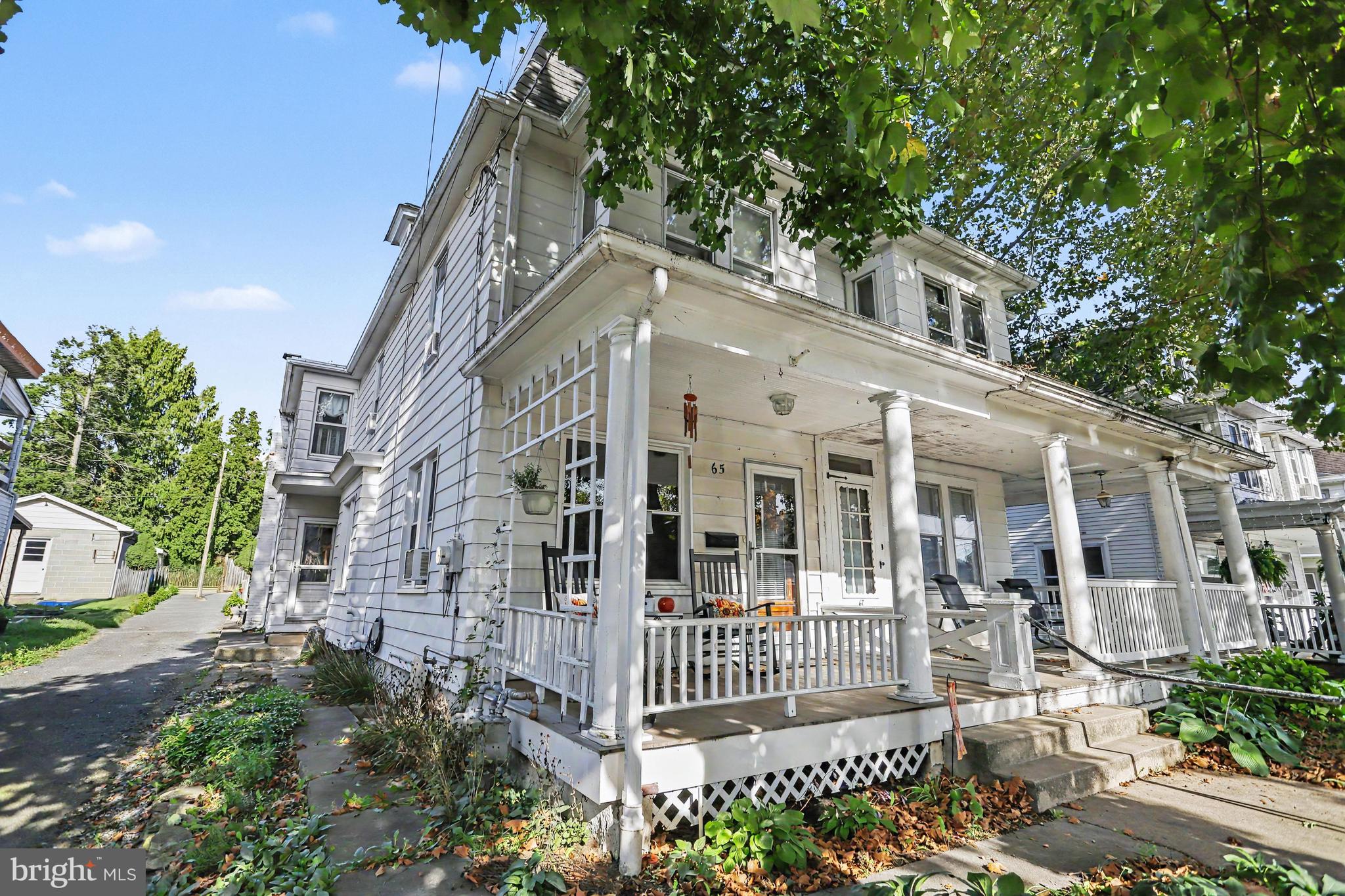 65 S Hazel St, Manheim, PA 17545 photo